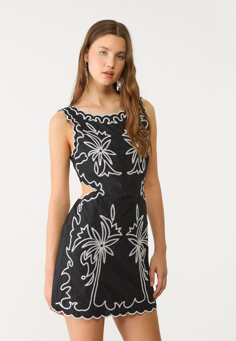 vestido corto bordado palmeras