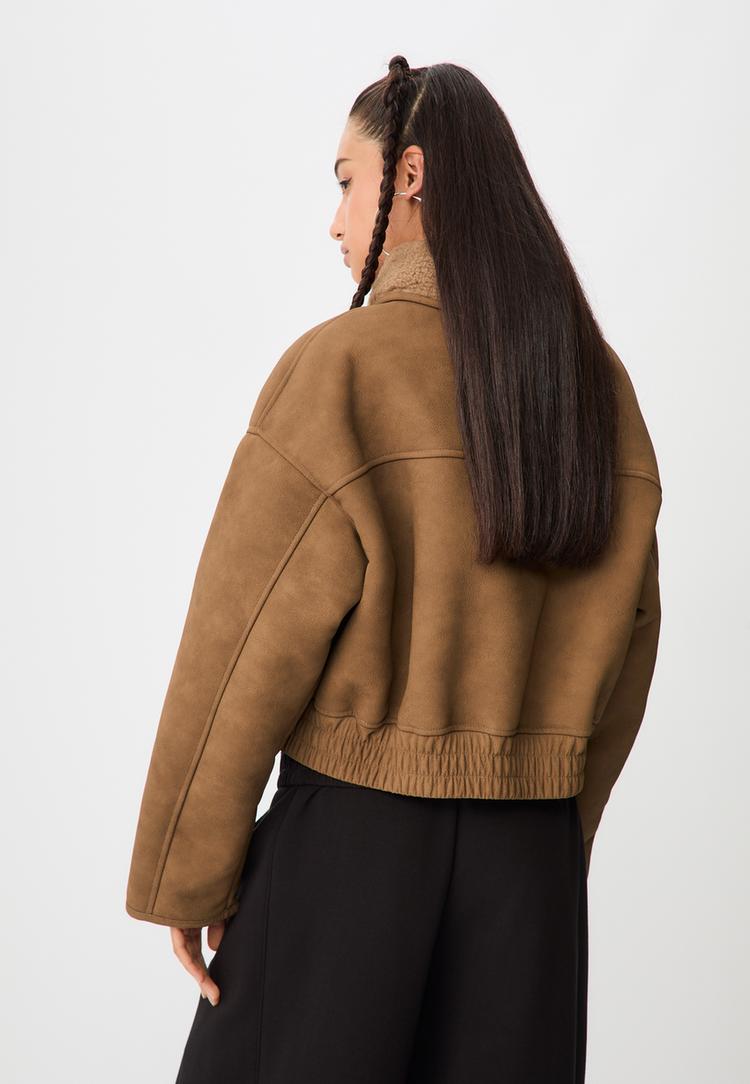 kurze-shearling-jacke