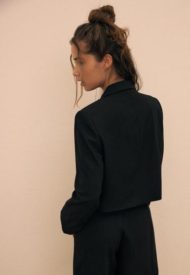 Tailored cropped blazer — Black 4
