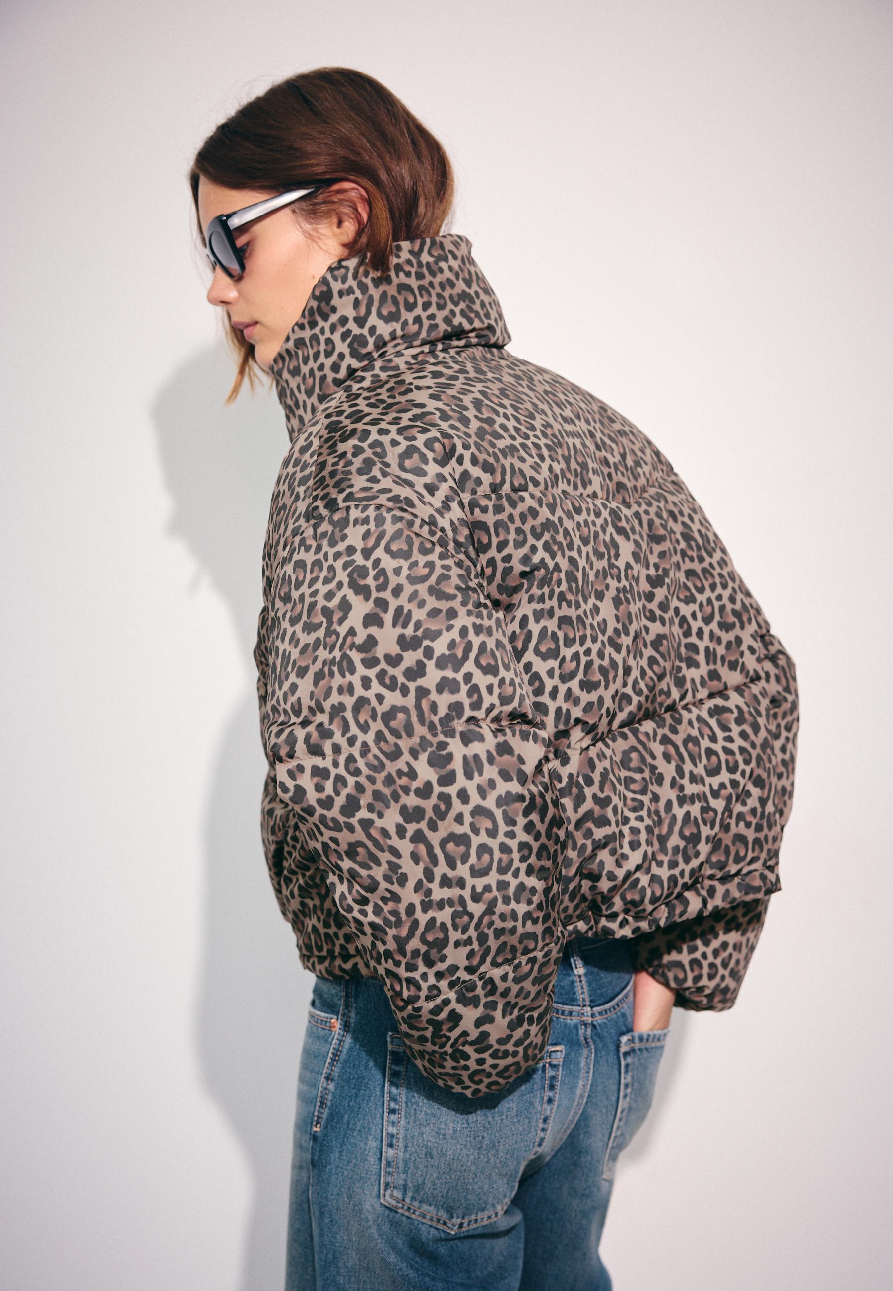 Animal print high-neck padded cropped jacket — Mid beige