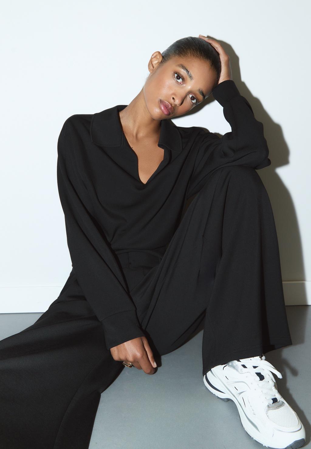 Buty sportowe z detalami