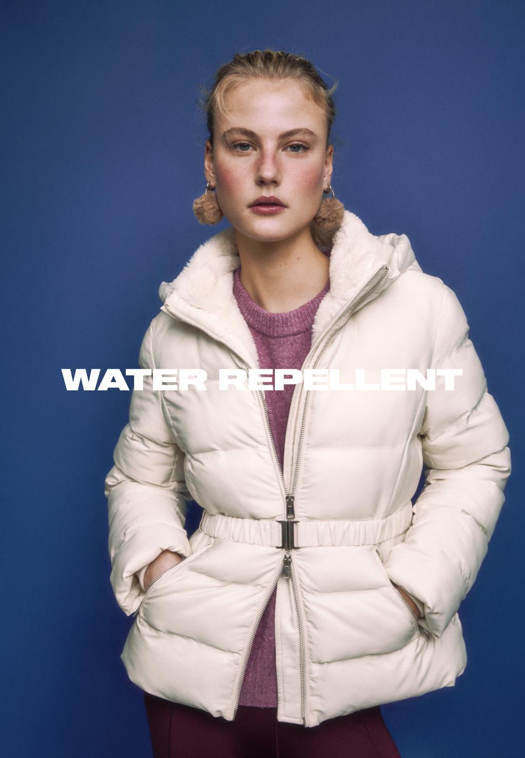 Hooded puffer jacket with belt