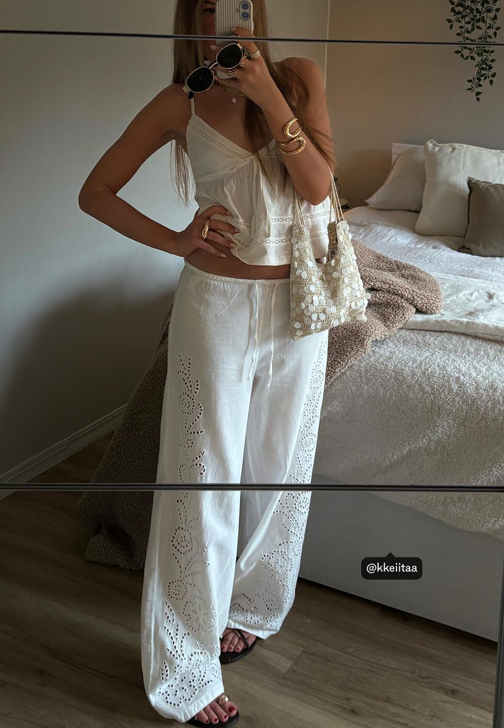 Pantalon fluide brodé avec du lin