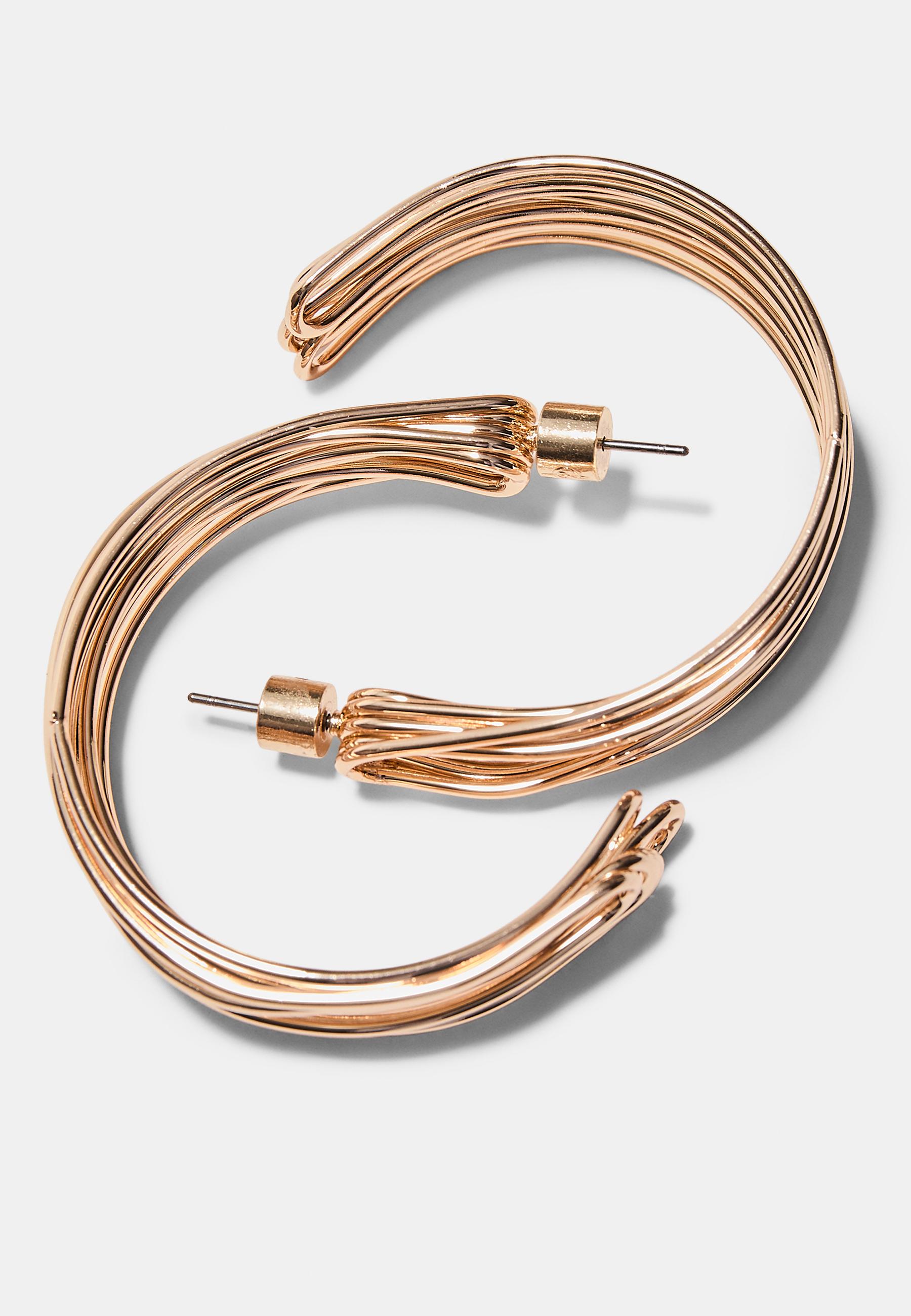 Hoop earrings — Gold