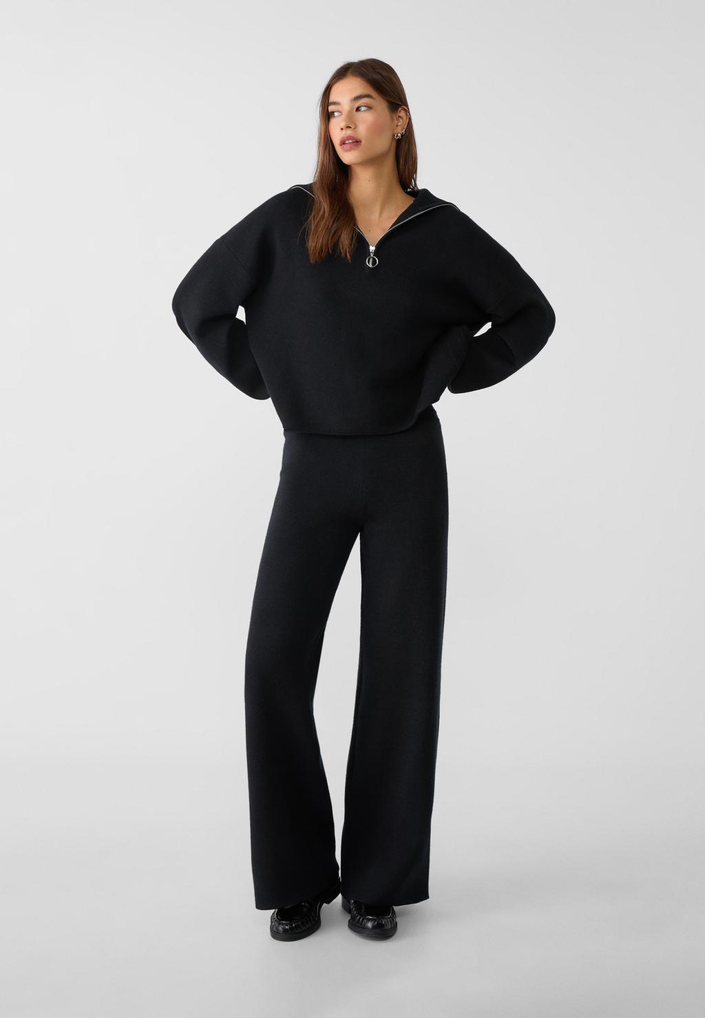 Wide-leg knit trousers