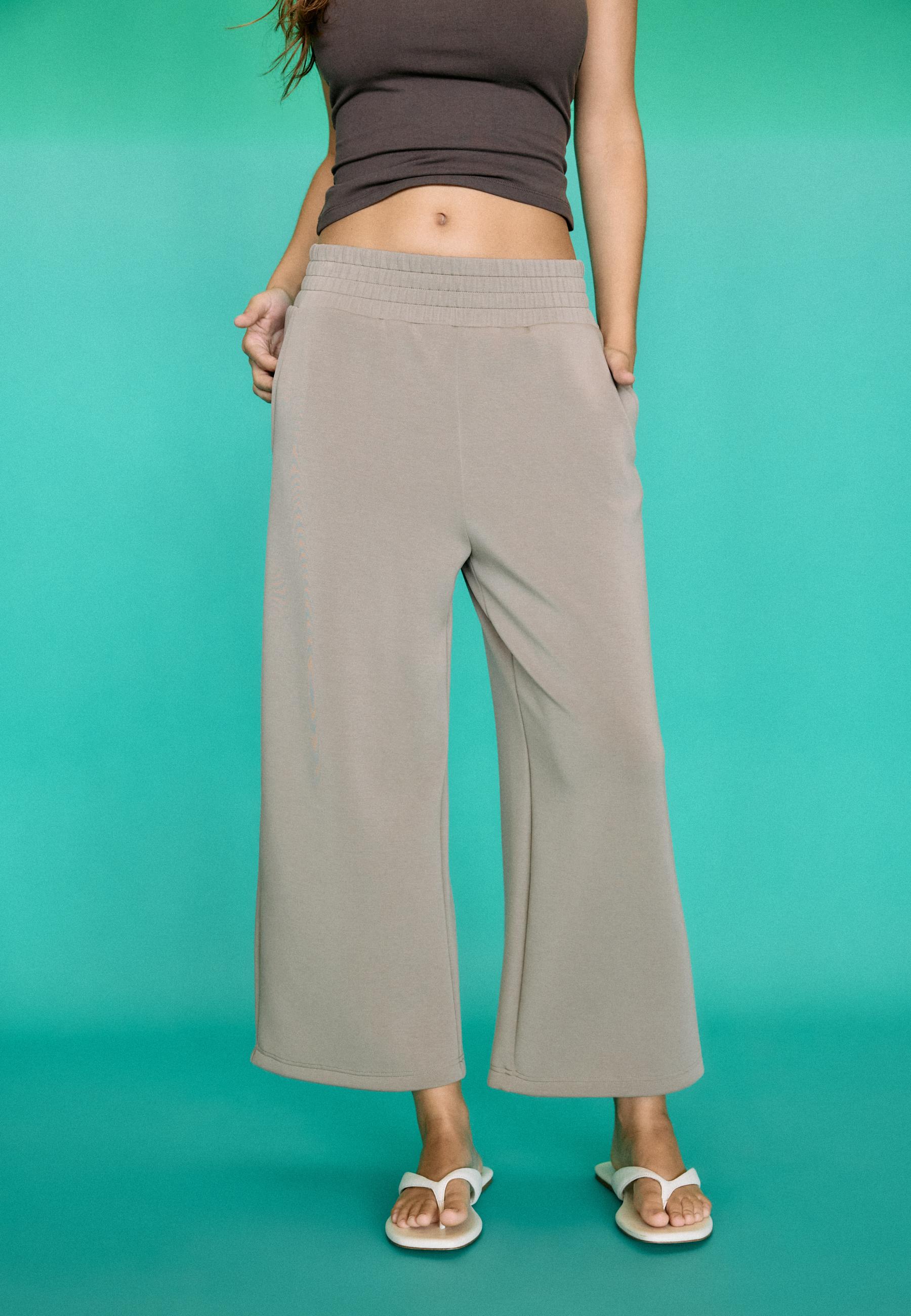 Soft-touch culottes — Beige