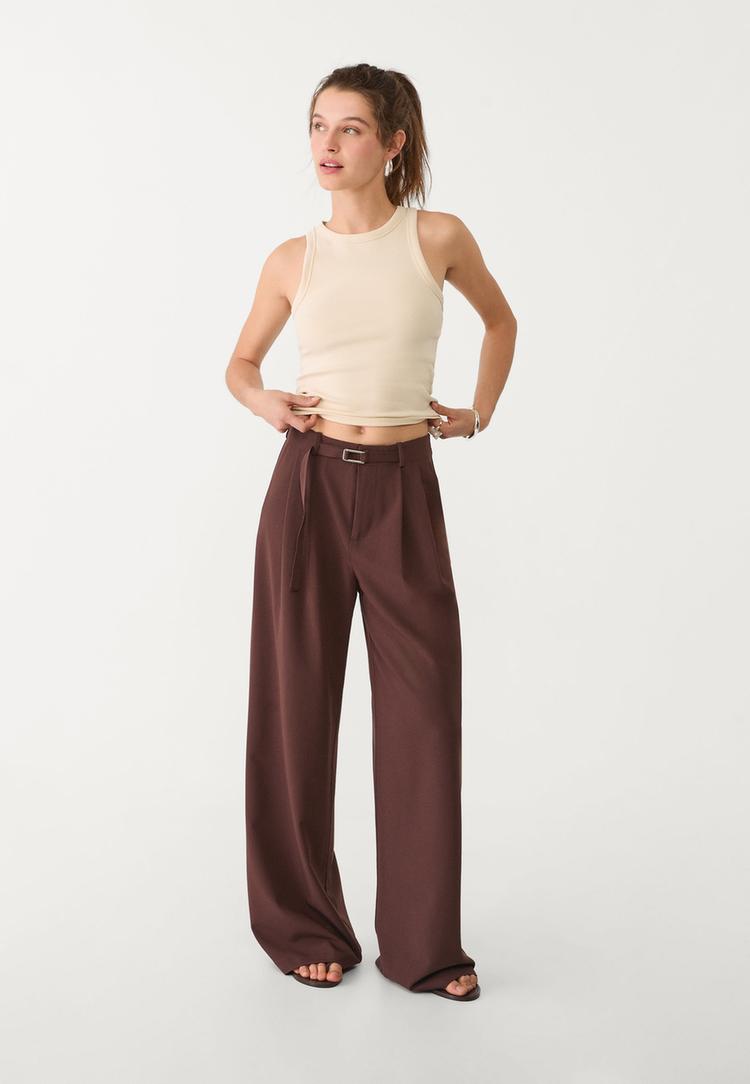 pantalon vestir ancho detalle hebilla