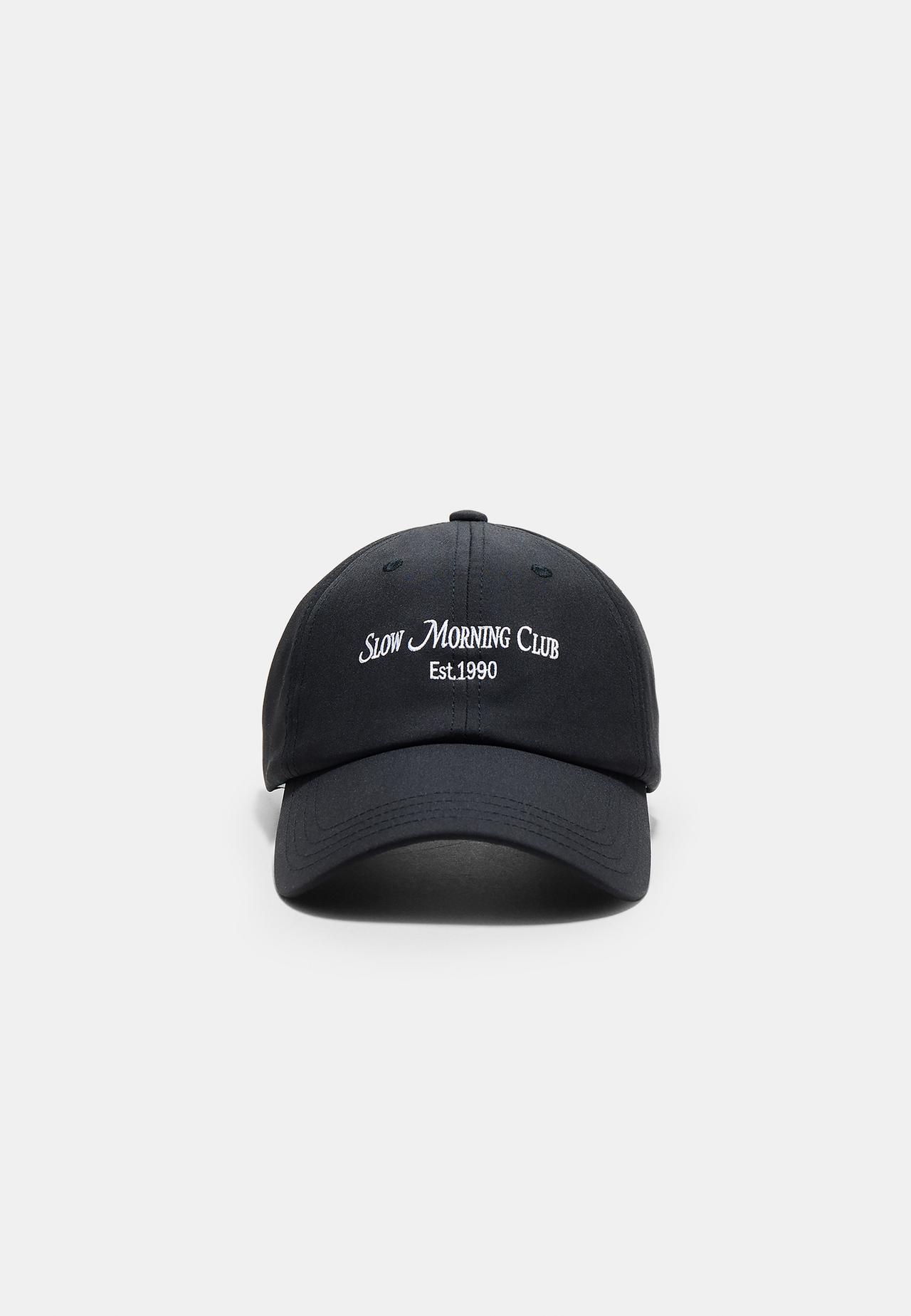Embroidered sport cap — Black