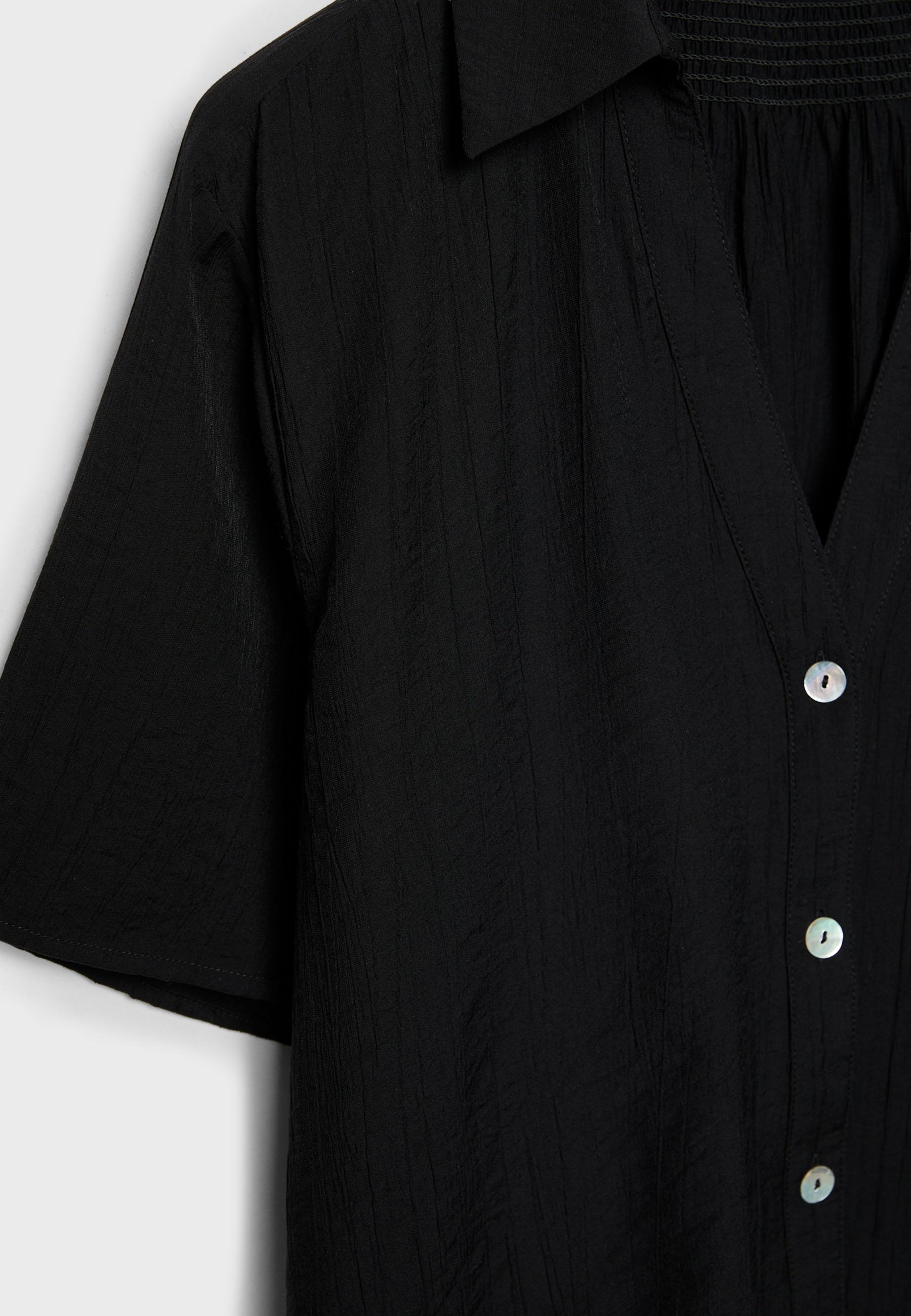 Button-up flowing shirt — Black