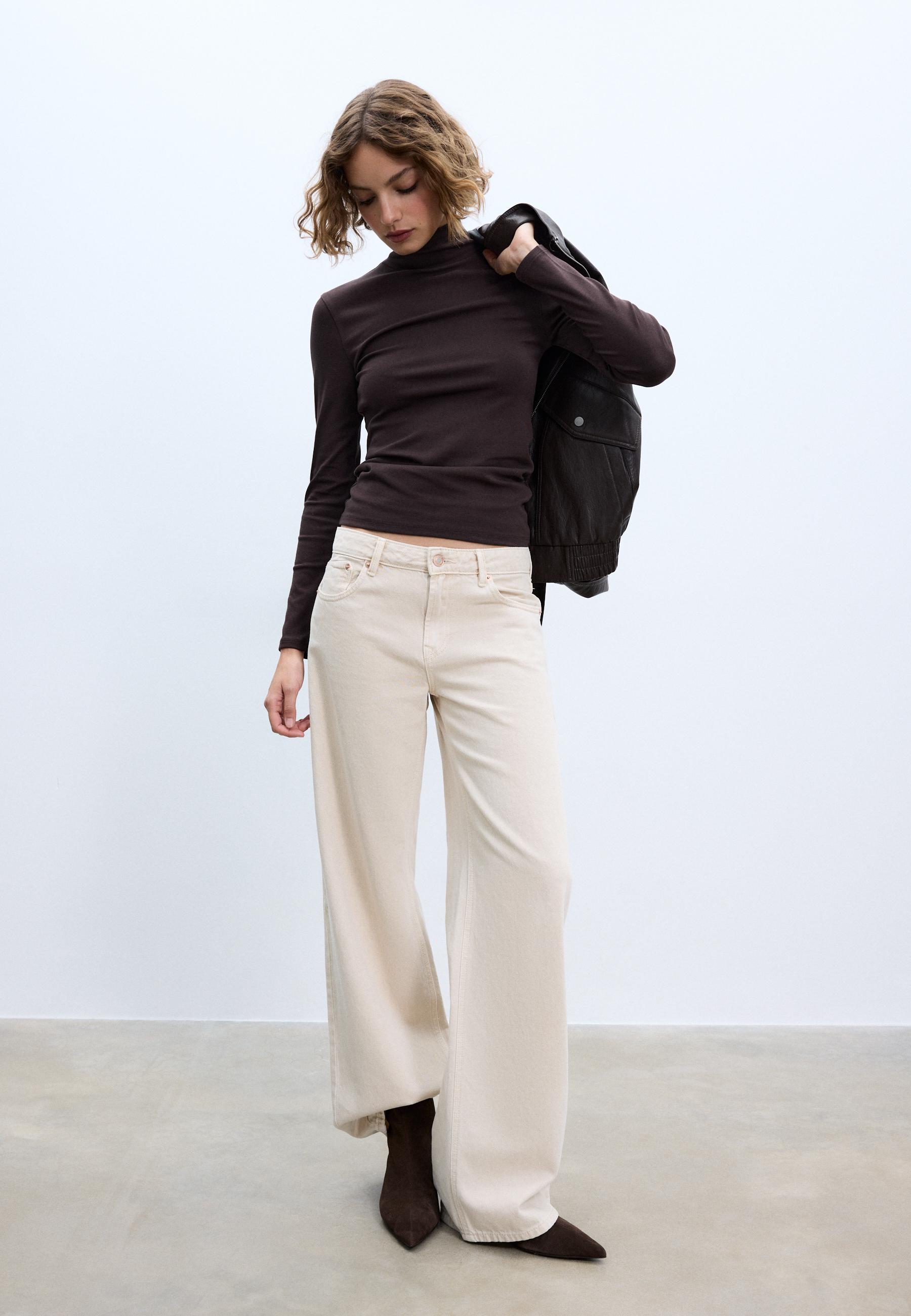 Basic high neck T-shirt - Women's fashion | Stradivarius Venezuela