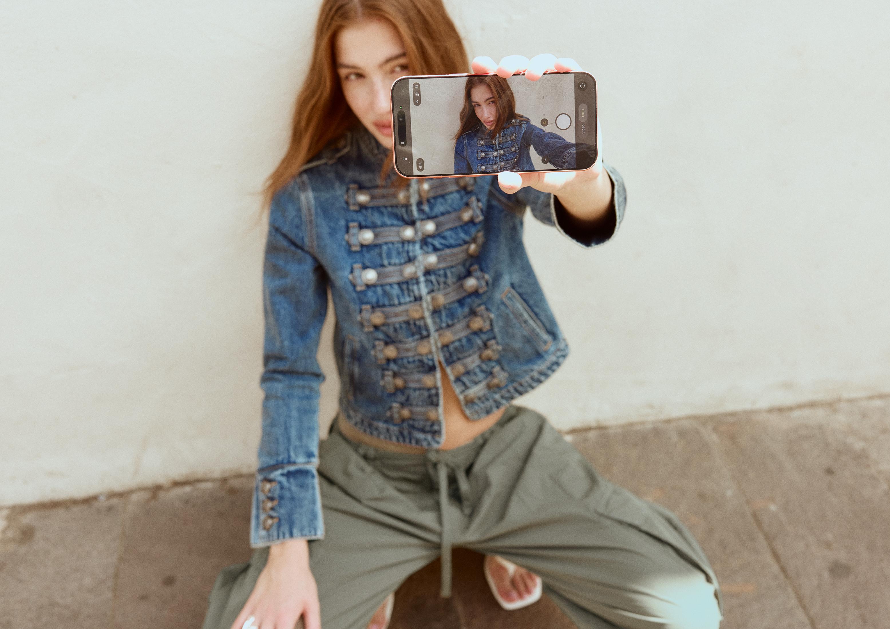 100% cotton buttoned denim jacket — OVERDYED BLUE DENIM