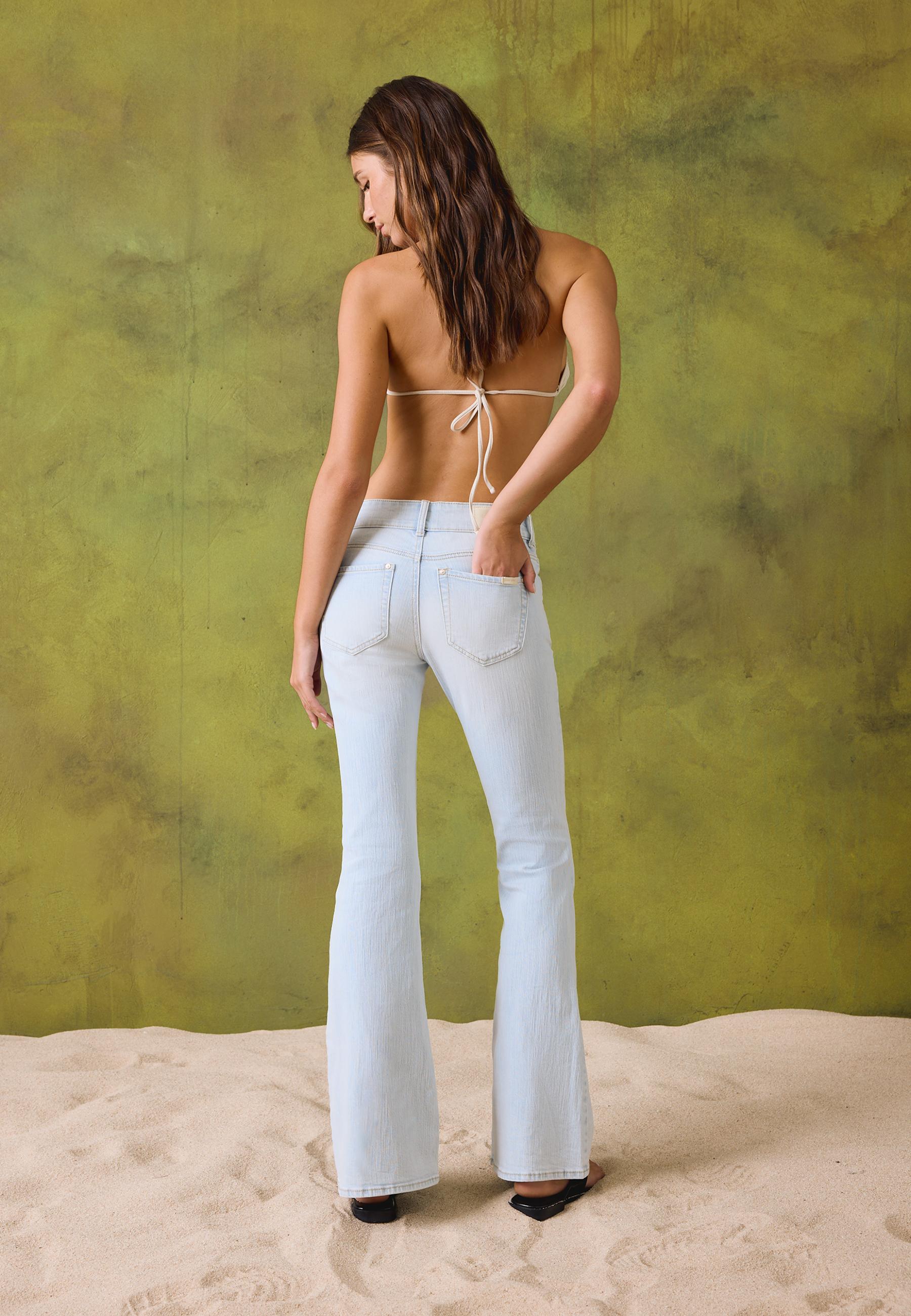 Low-rise jeans with seam pockets — LIGHT BLEACH