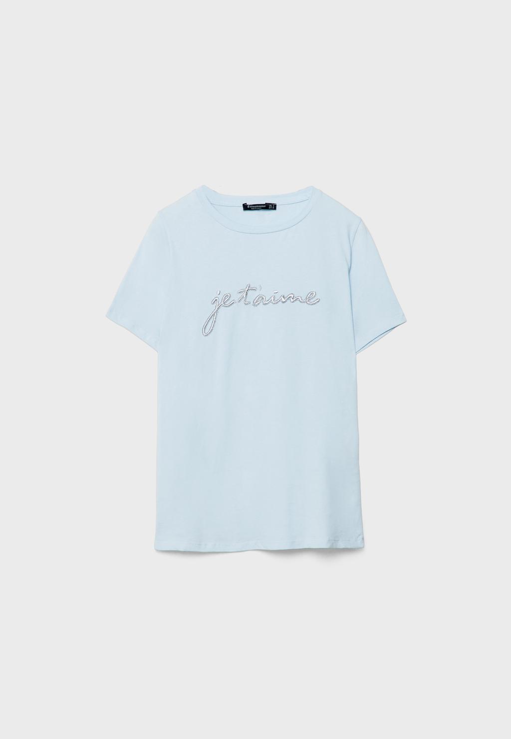 Camiseta bordados y brillos