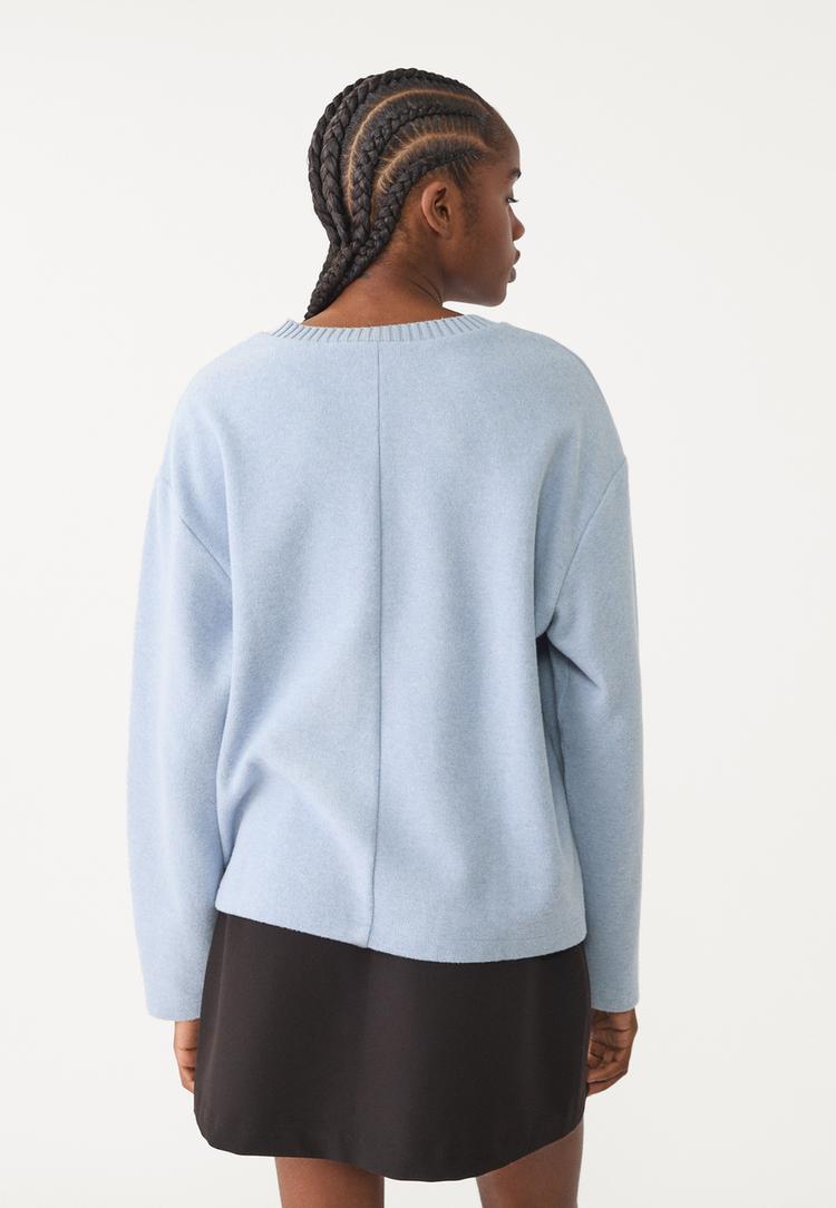 knit round neck t shirt
