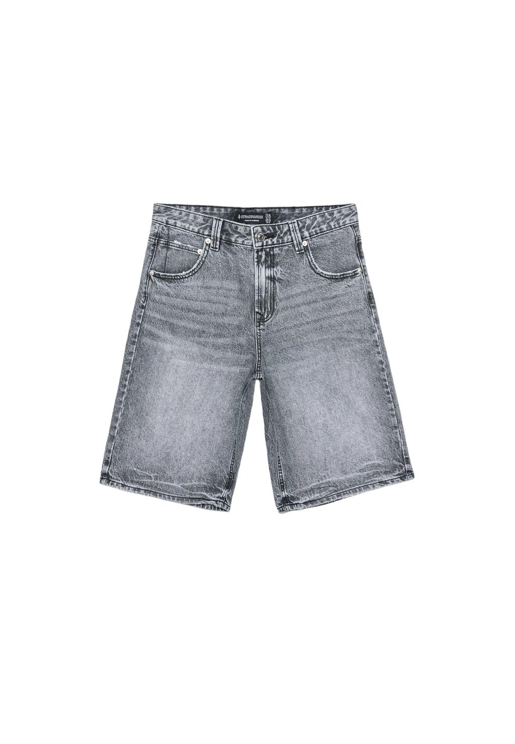 D95 Bermuda jorts