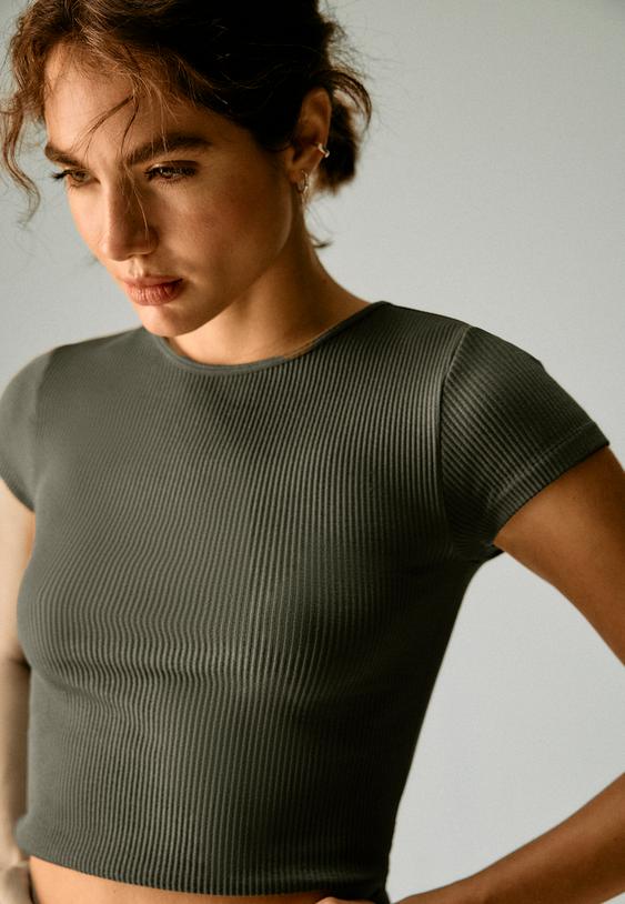 Stradivarius Seamless Cropped T-Shirt Khaki Xl