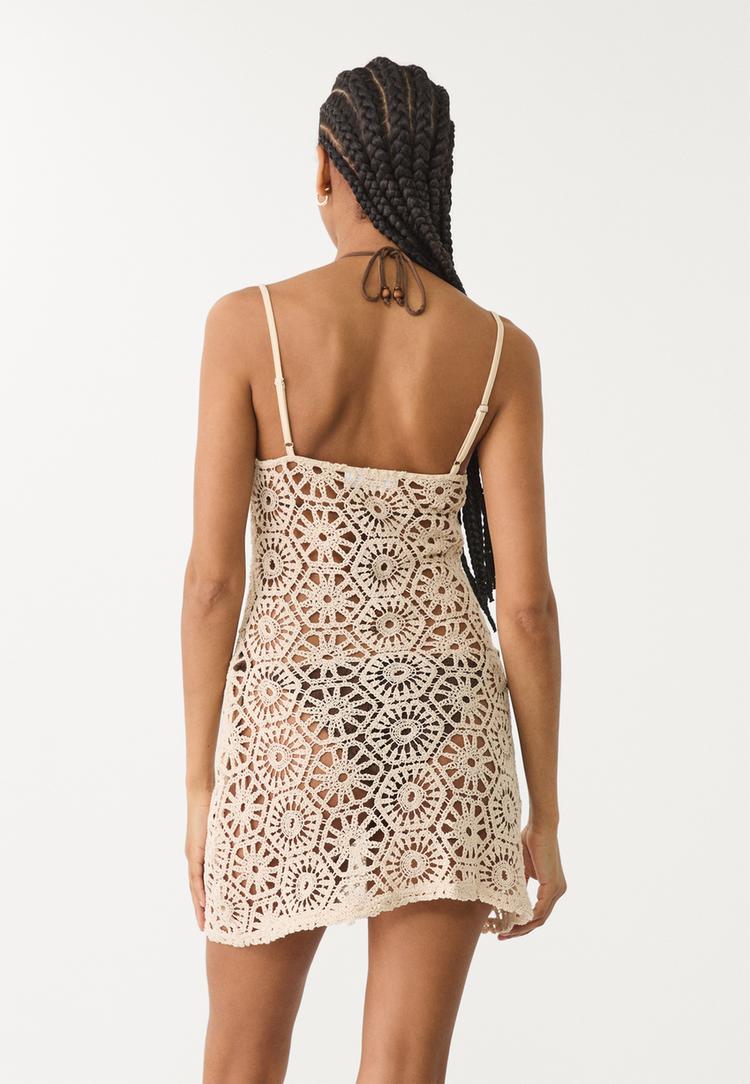 vestido corto punto calado
