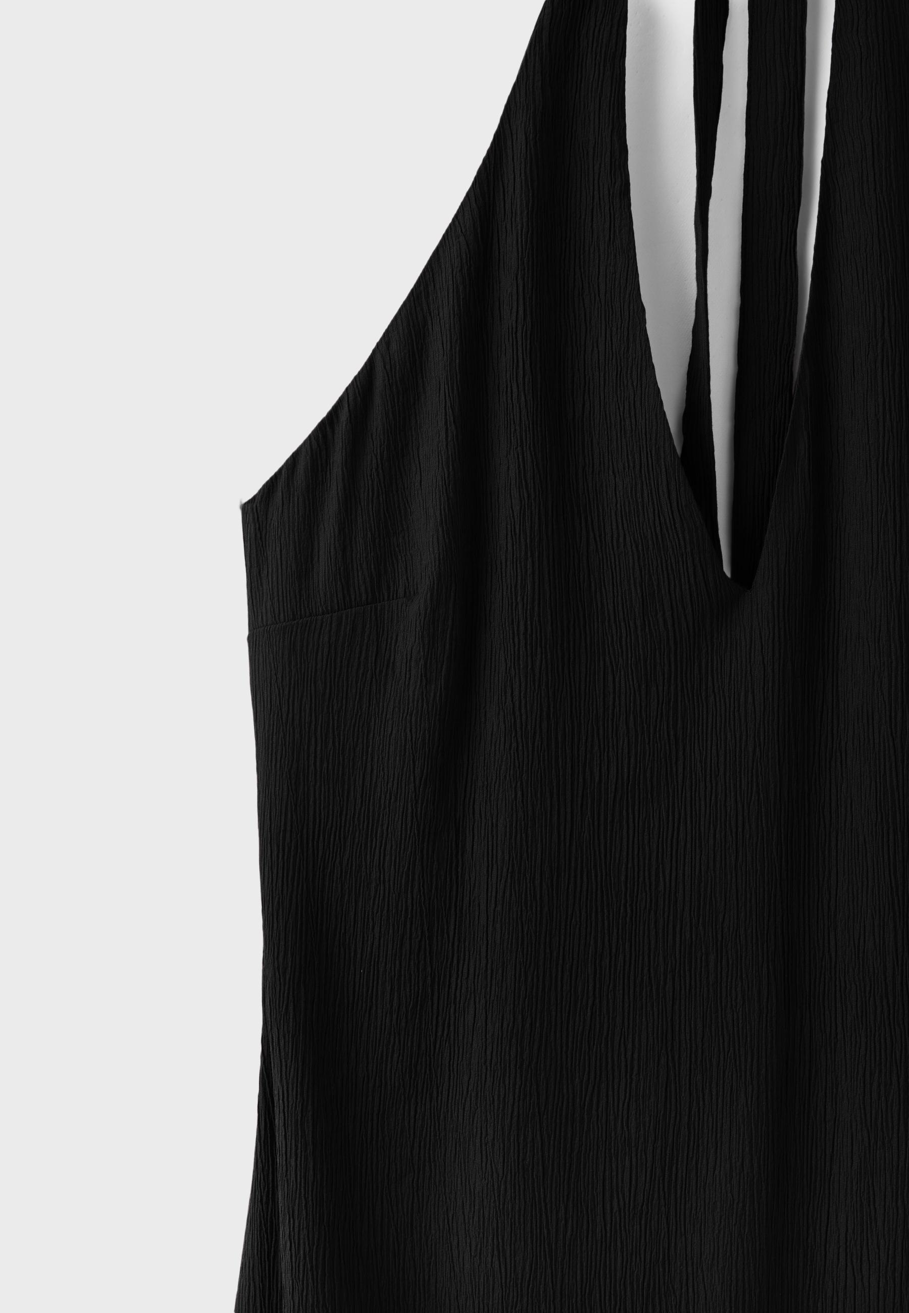 Textured halter midi dress — Black