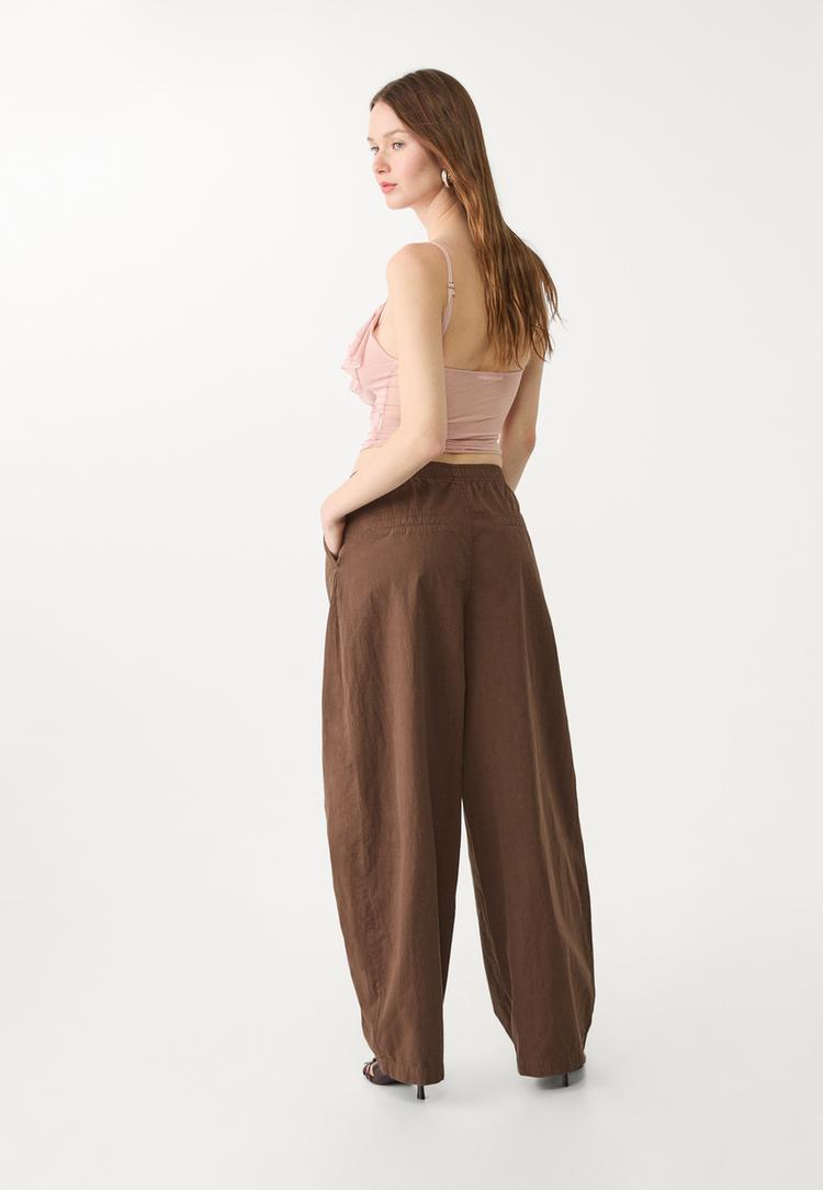 pantalon barrel costuras