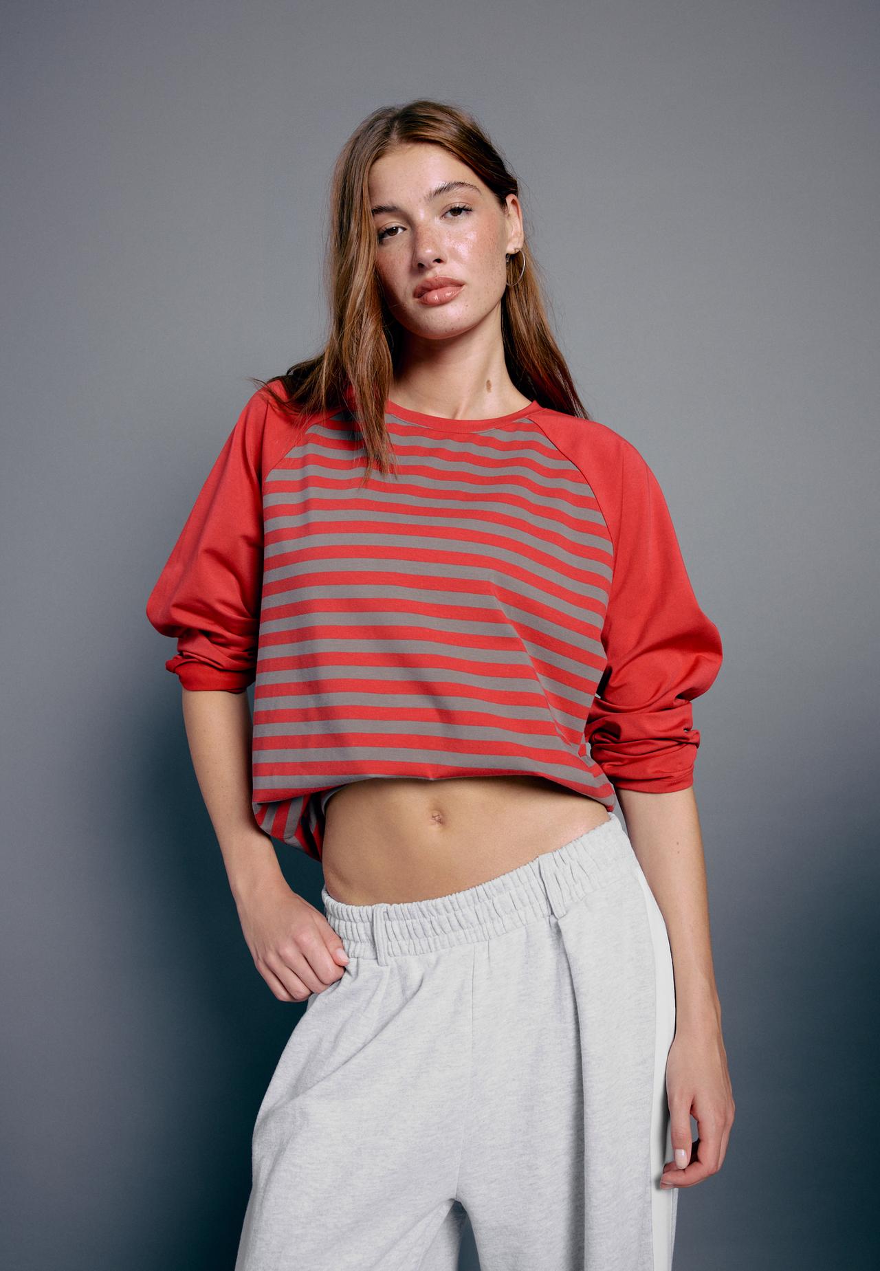 Striped raglan sleeve T-shirt — Red