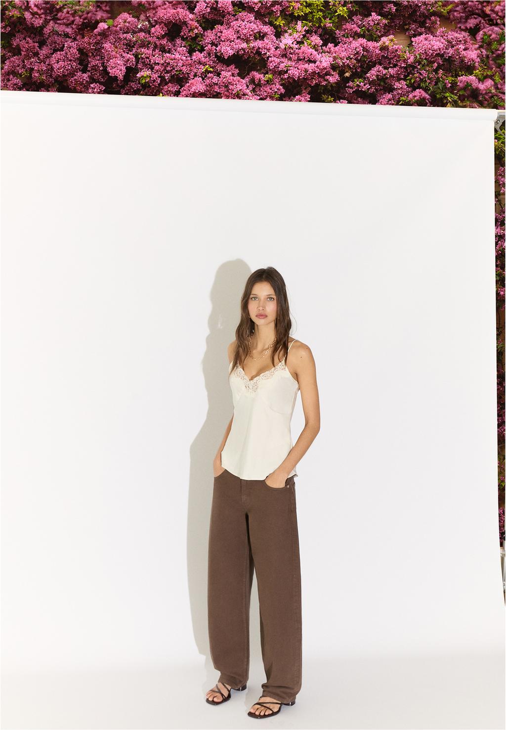 Faded effect balloon barrel baggy jeans