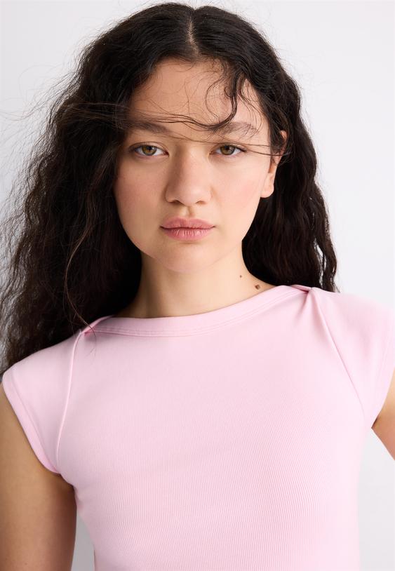 camiseta basica cuello barco