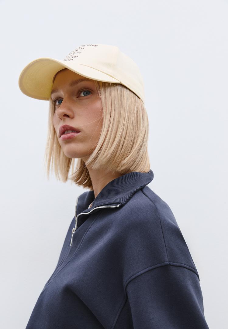 sweatshirt-mit-stehkragen-und-reiverschluss