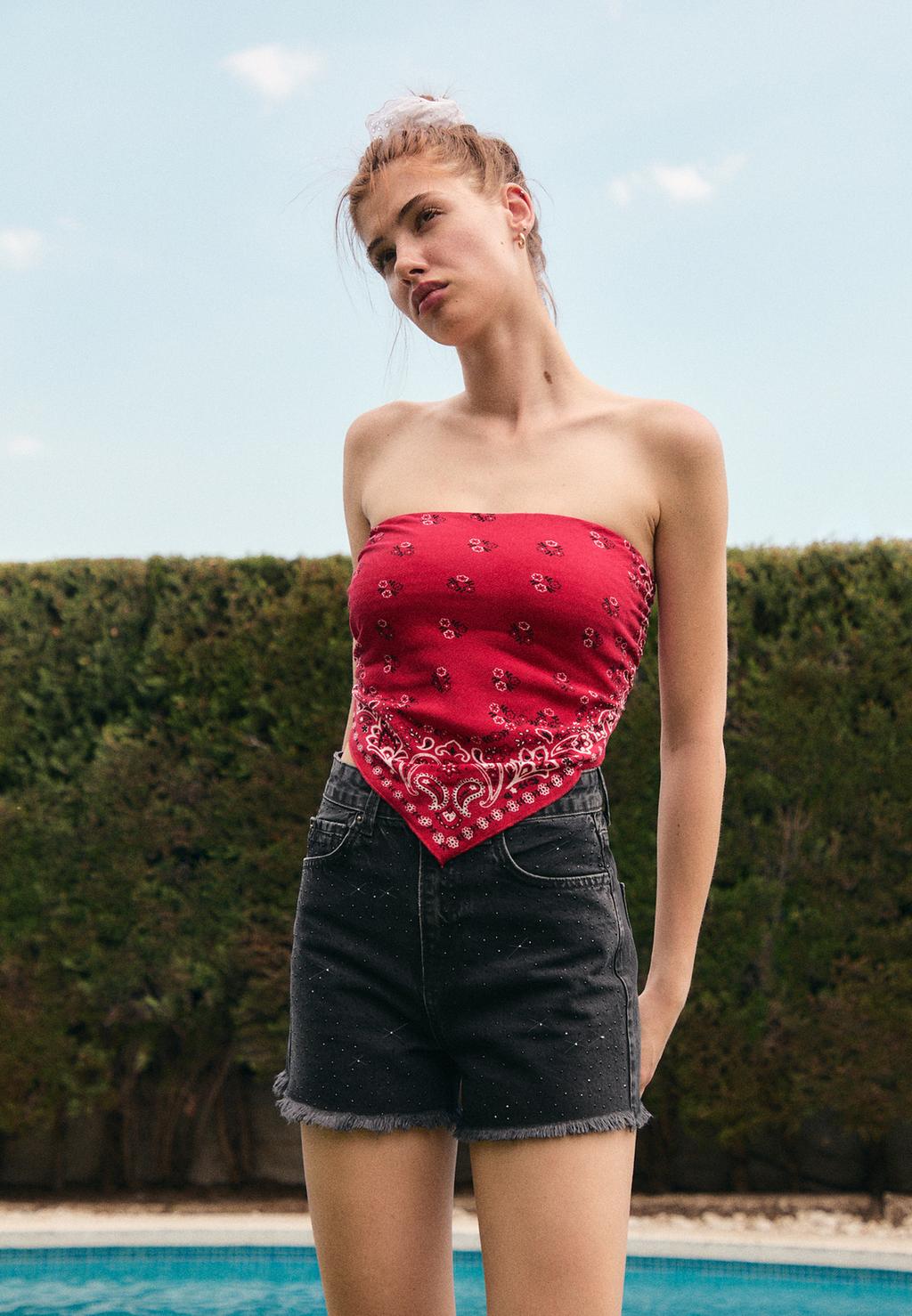 Short denim brillos