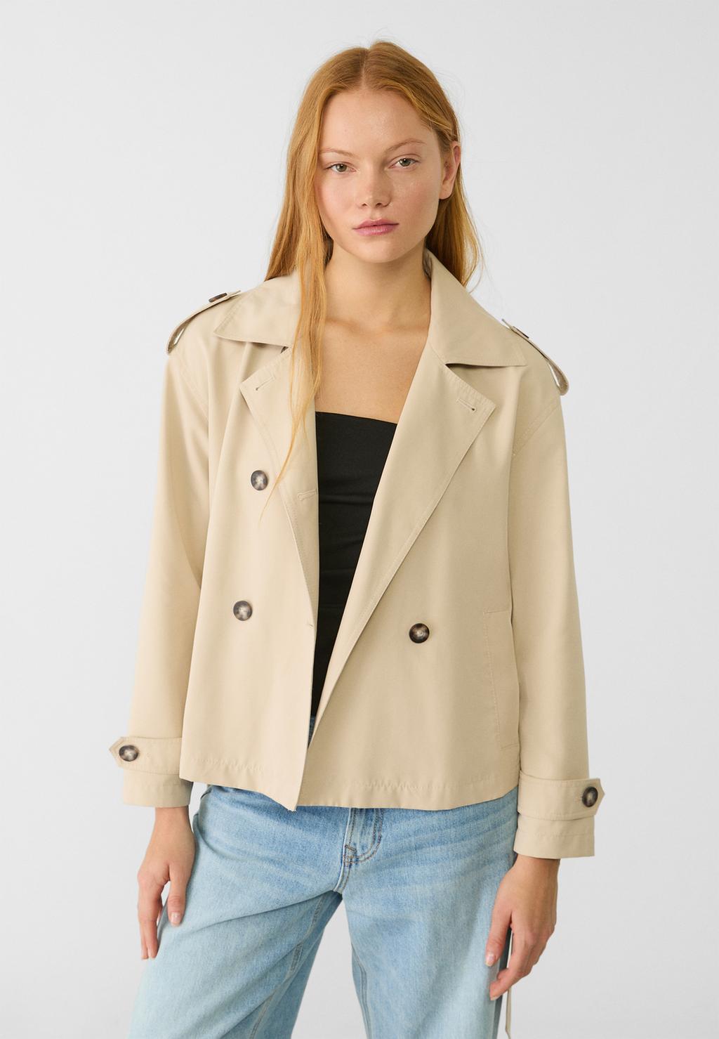 Short trench coat with belt