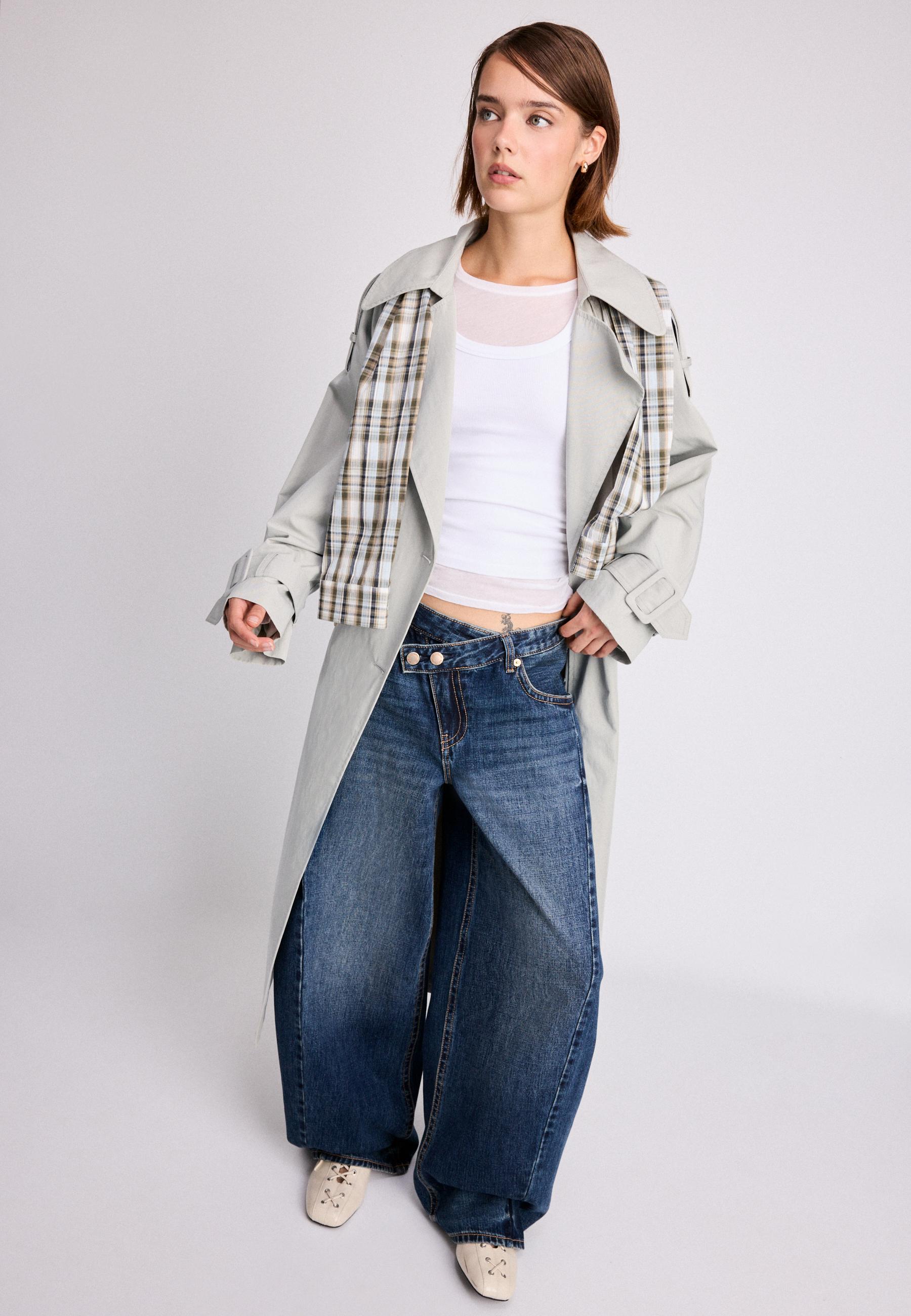 Oversize trench coat — Ecru