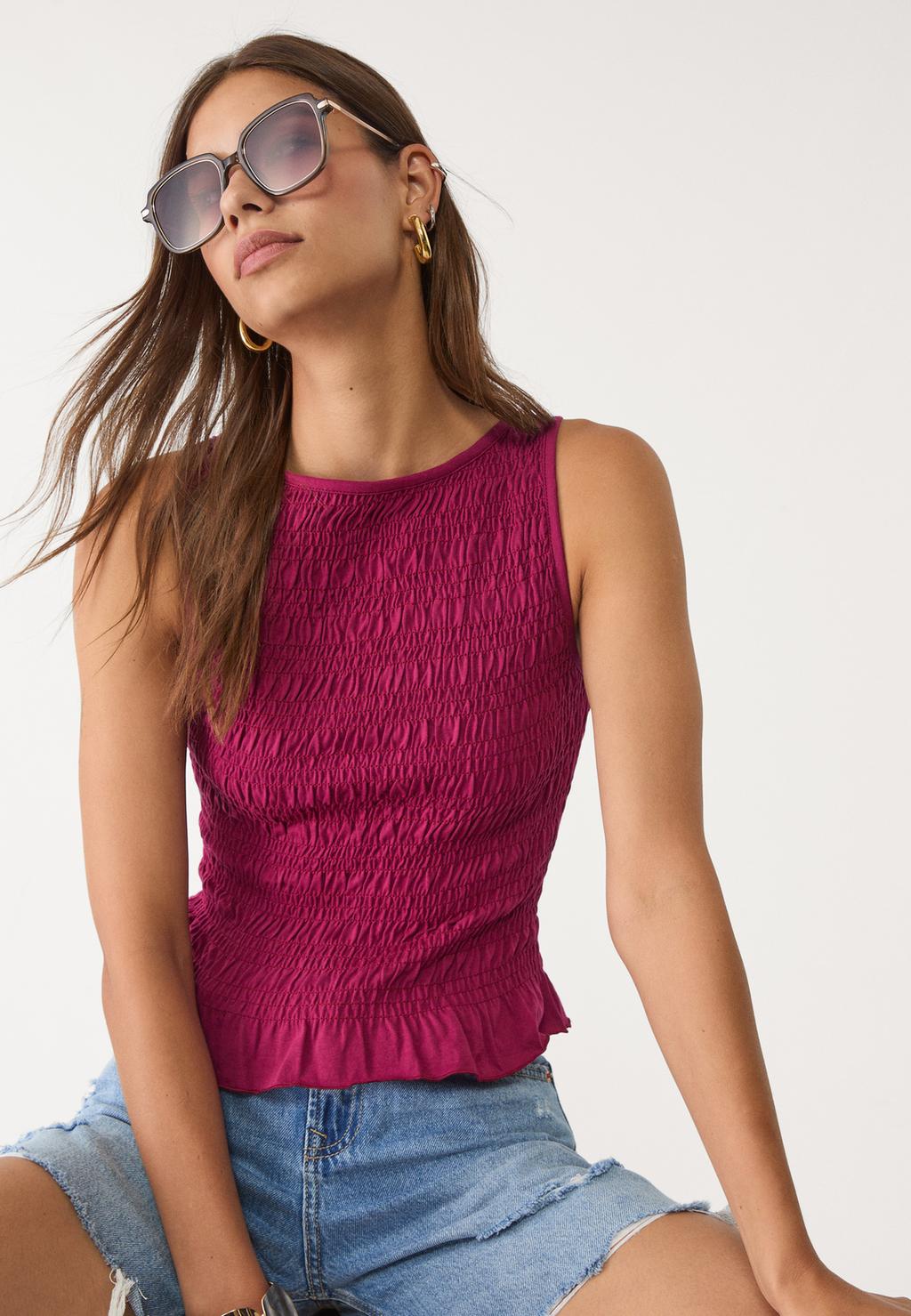 Gathered T-shirt with ruffles