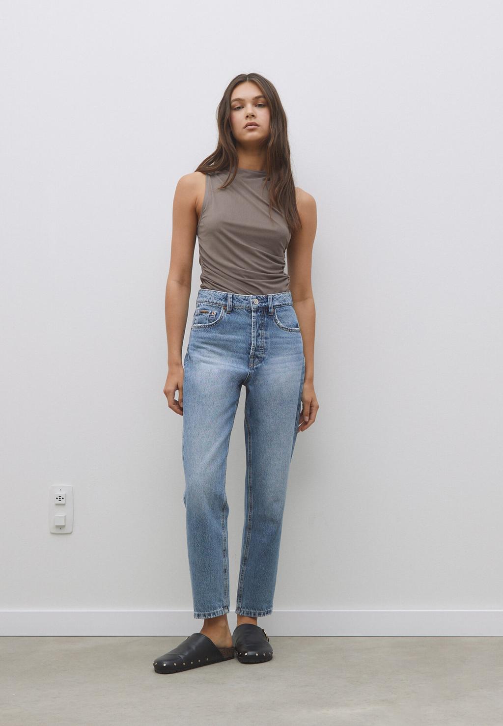 Jean 1460 mom fit