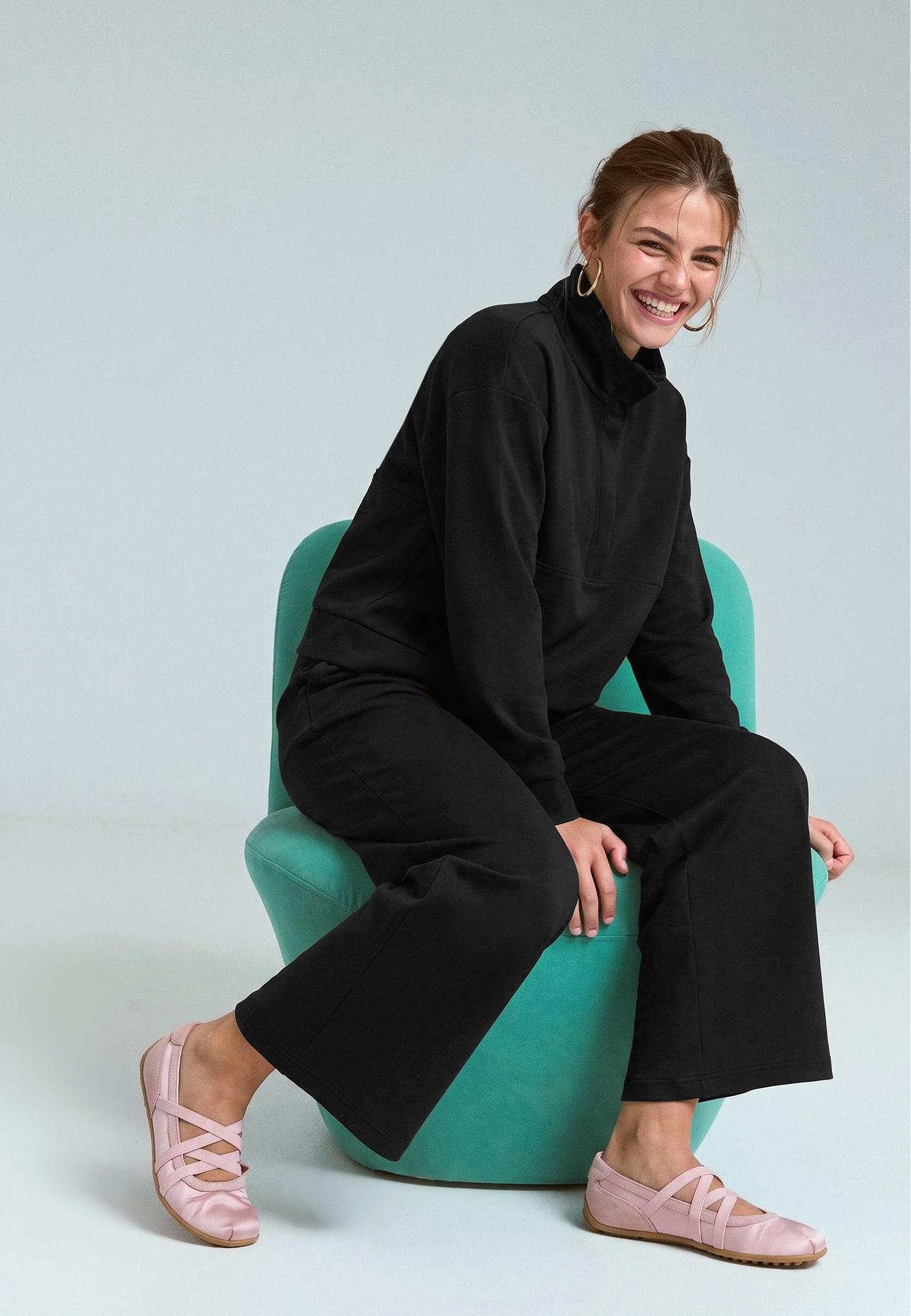Soft-touch culottes — Black