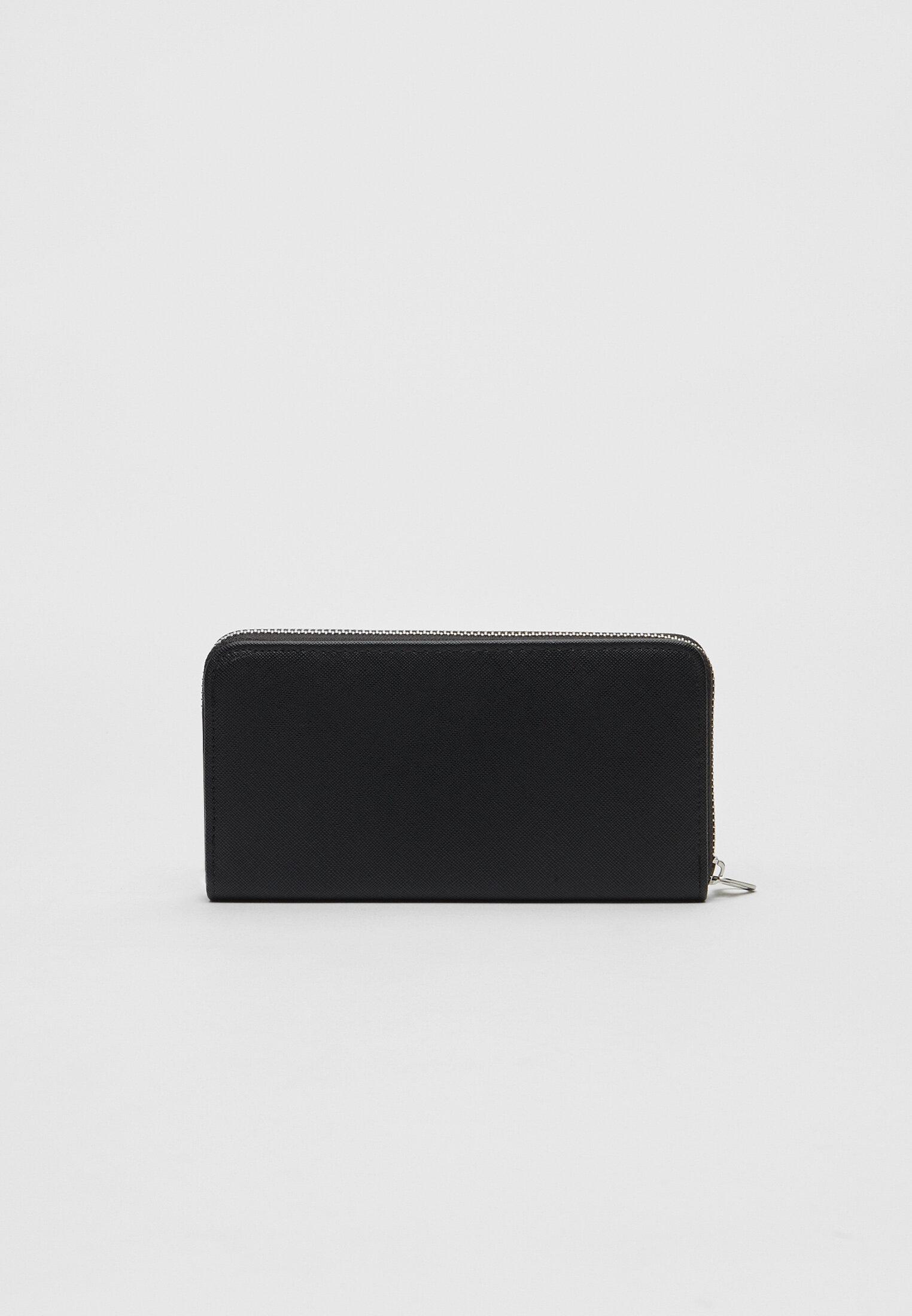Basic wallet with zip — Black