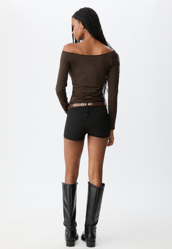 camiseta hombros descubiertos