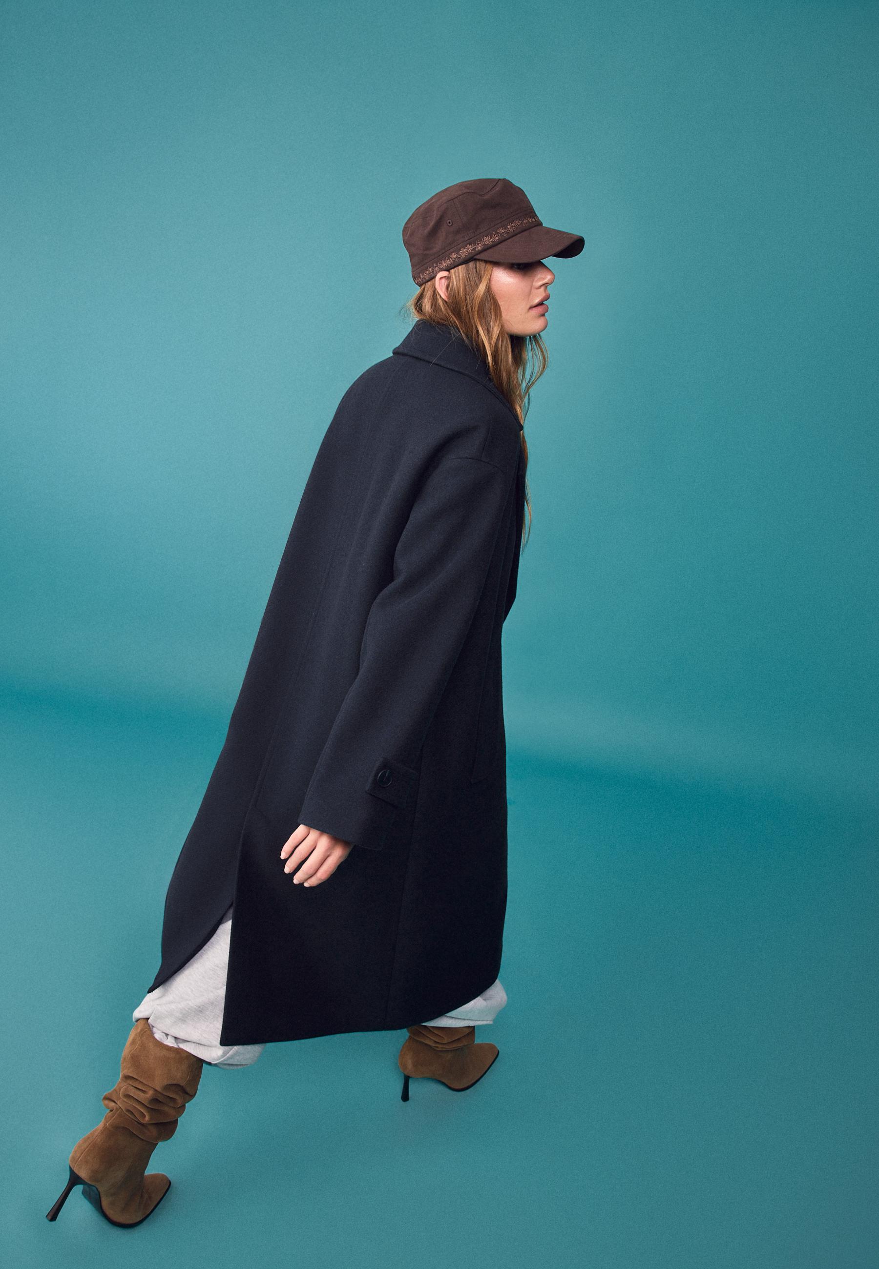 Long soft-touch oversize coat — Navy blue