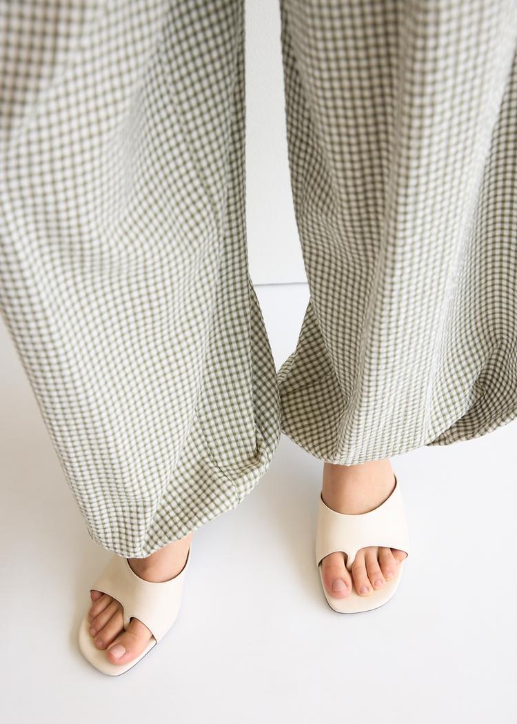 Thong heeled sandals — ECRU