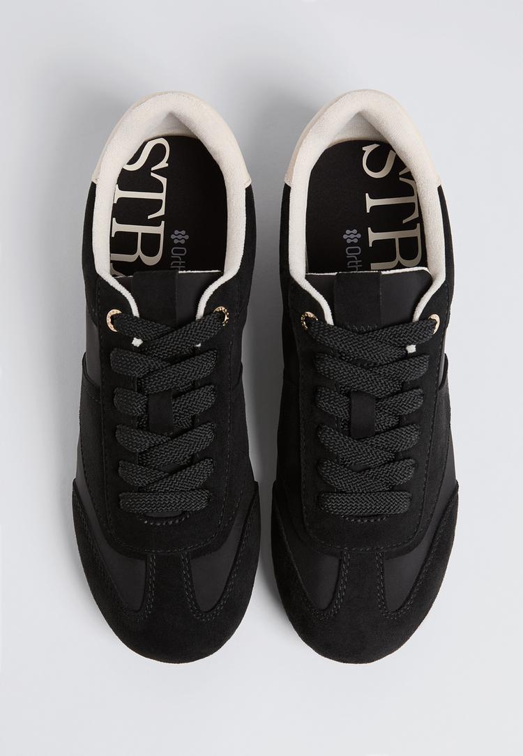 womens soft sneakers