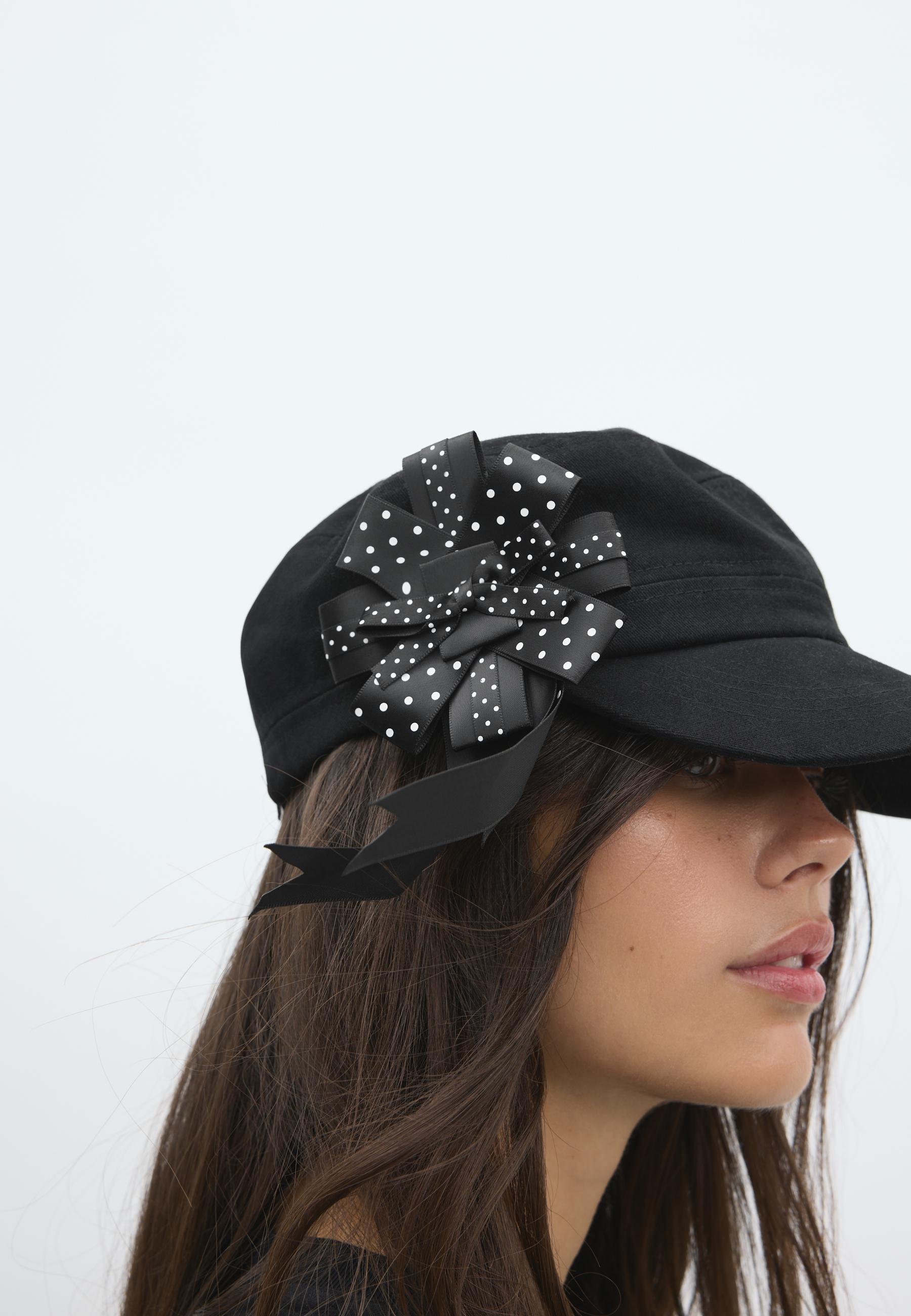 Polka dot bow brooch — Black