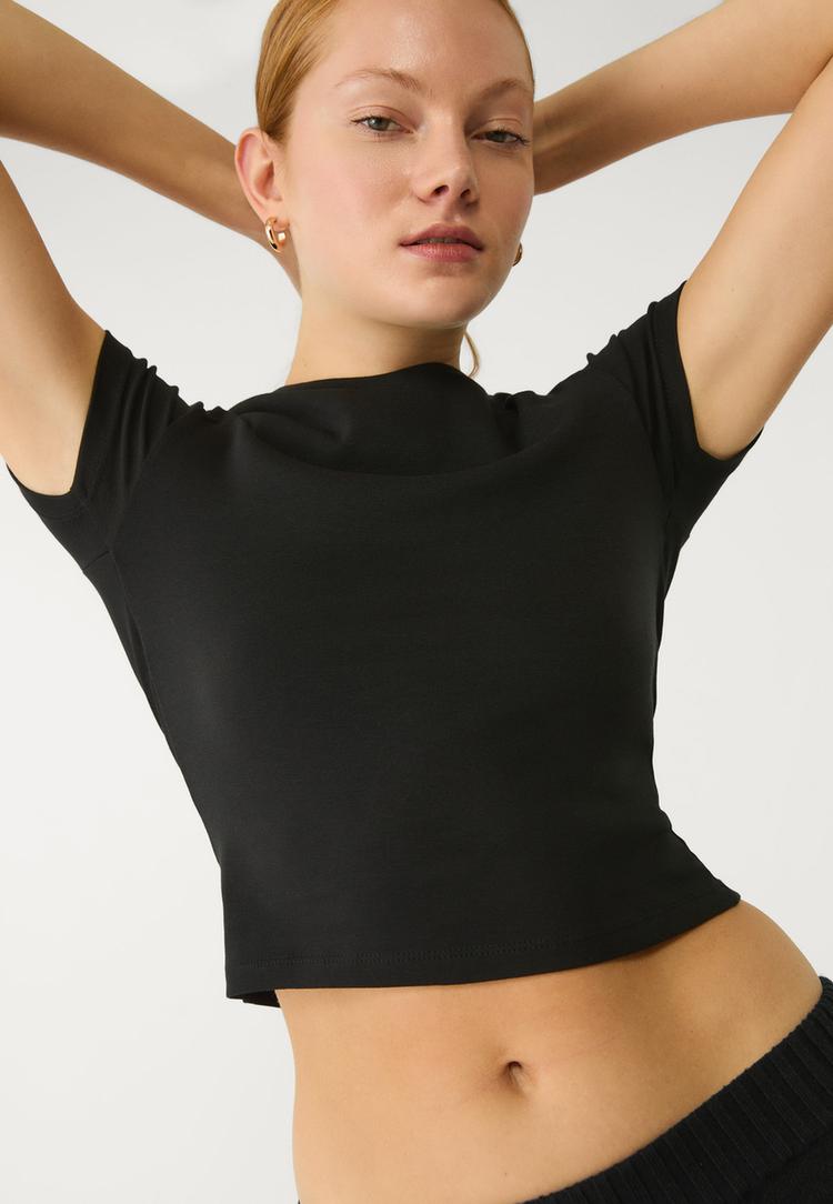 camiseta crop algodon