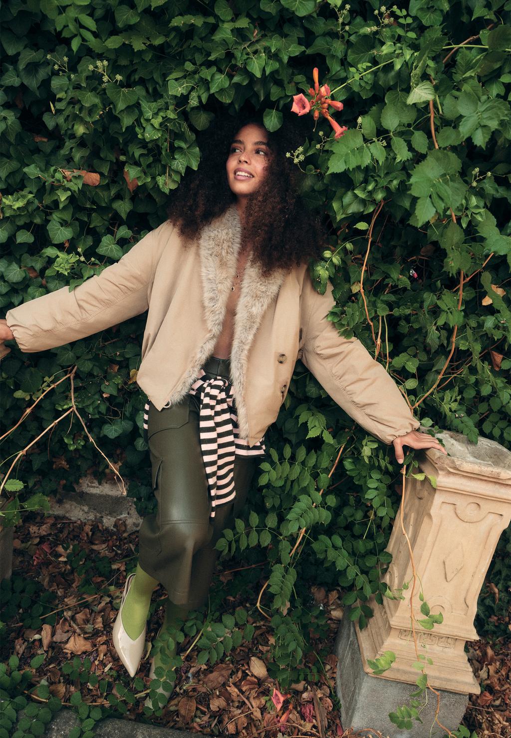 Padded jacket with faux fur collar
