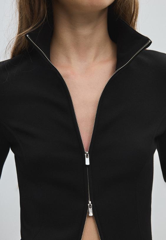 yumusak dokulu fermuarlı vucuda oturan sweatshirt