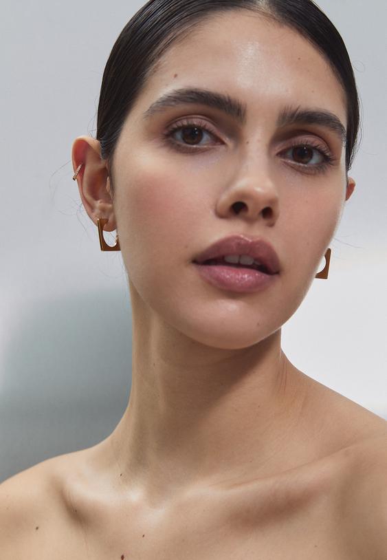 Komplet 2 Vodoodpornih Uhanov