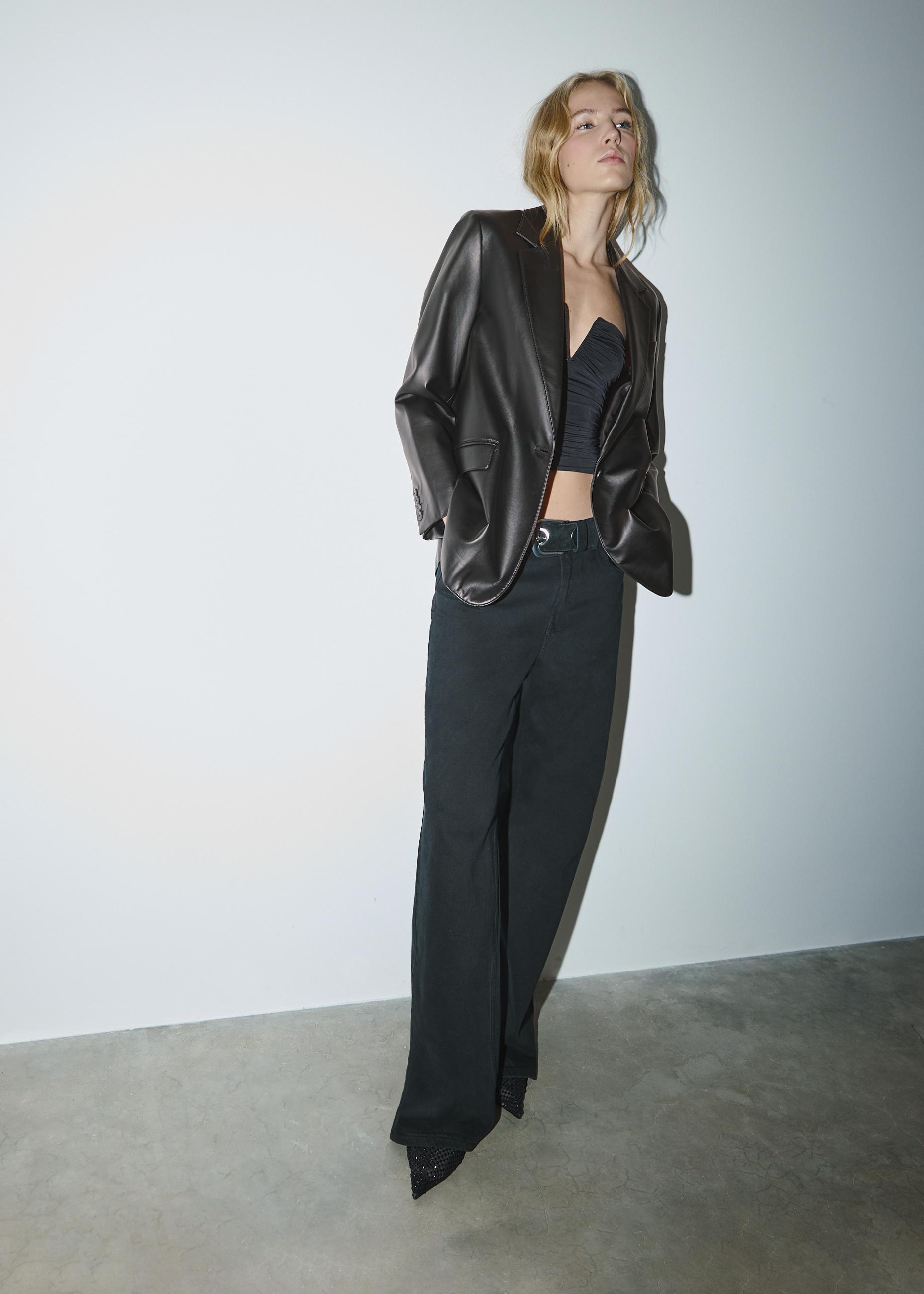 Stradivarius Μπλέιζερ Regular Fit Με Όψη Δέρματος Μαύρο M