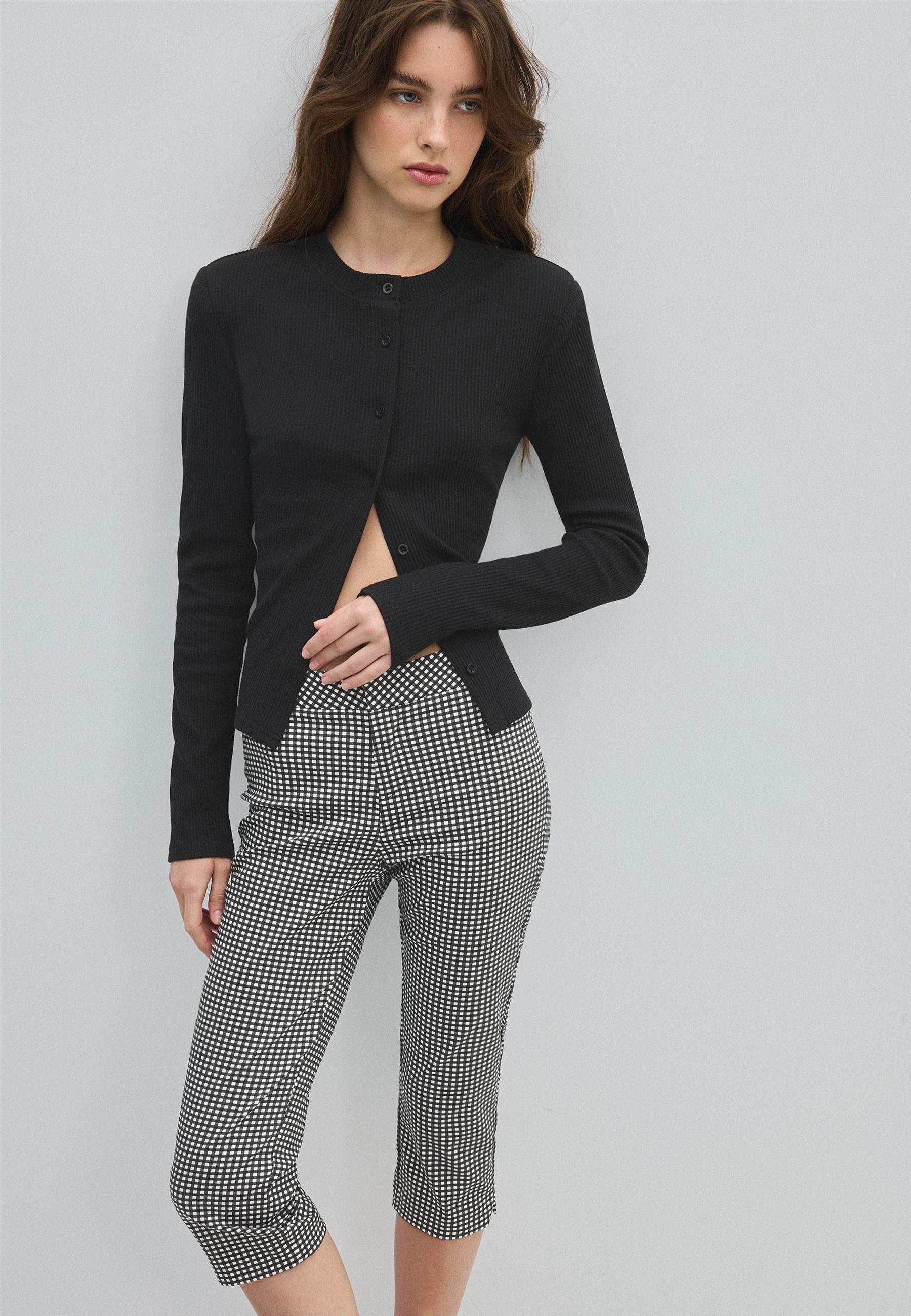 Knit cardigan with shoulder pads — Black