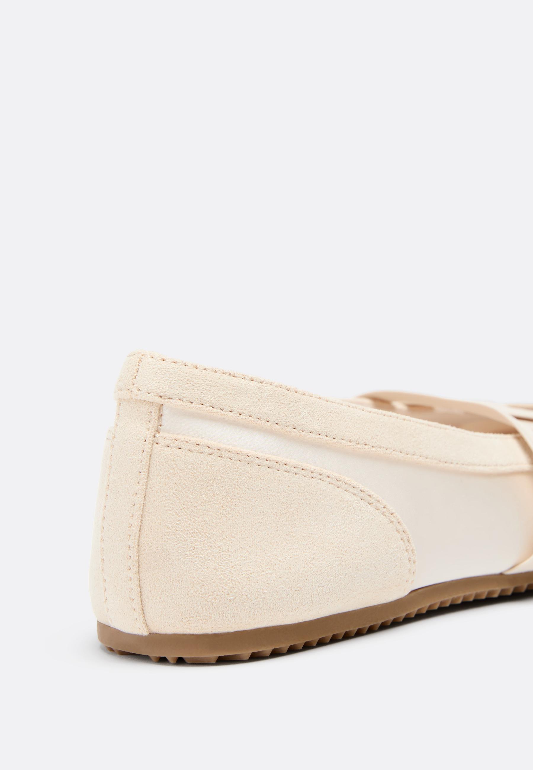 Stradivarius Ekstra esnek çapraz bantlı sneaker görsel 2