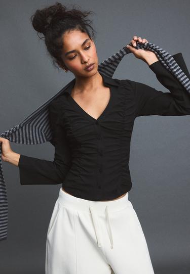 V-neck gathered shirt — Black 6