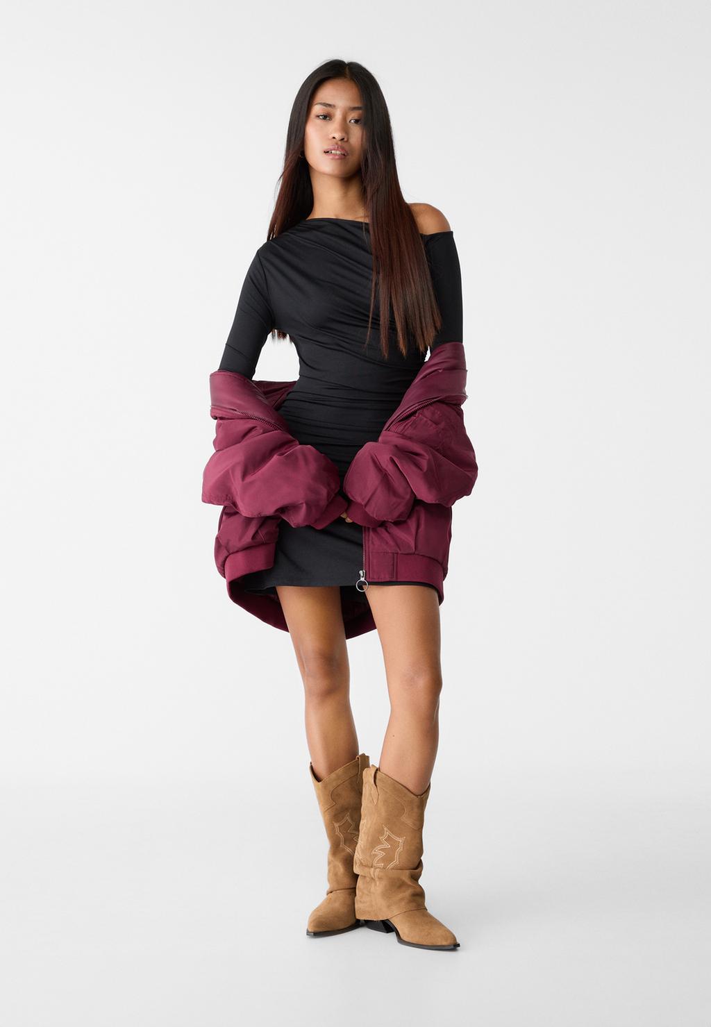 Vestido corto asimétrico