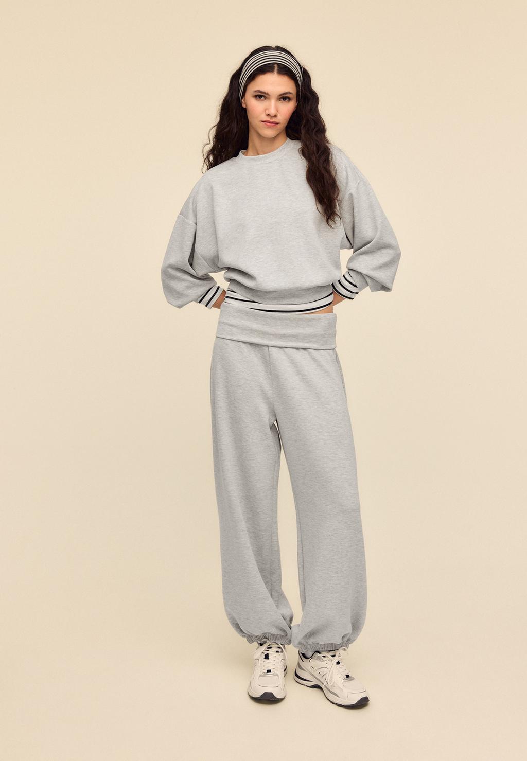 Soft-touch balloon jogger trousers with turn-up waist