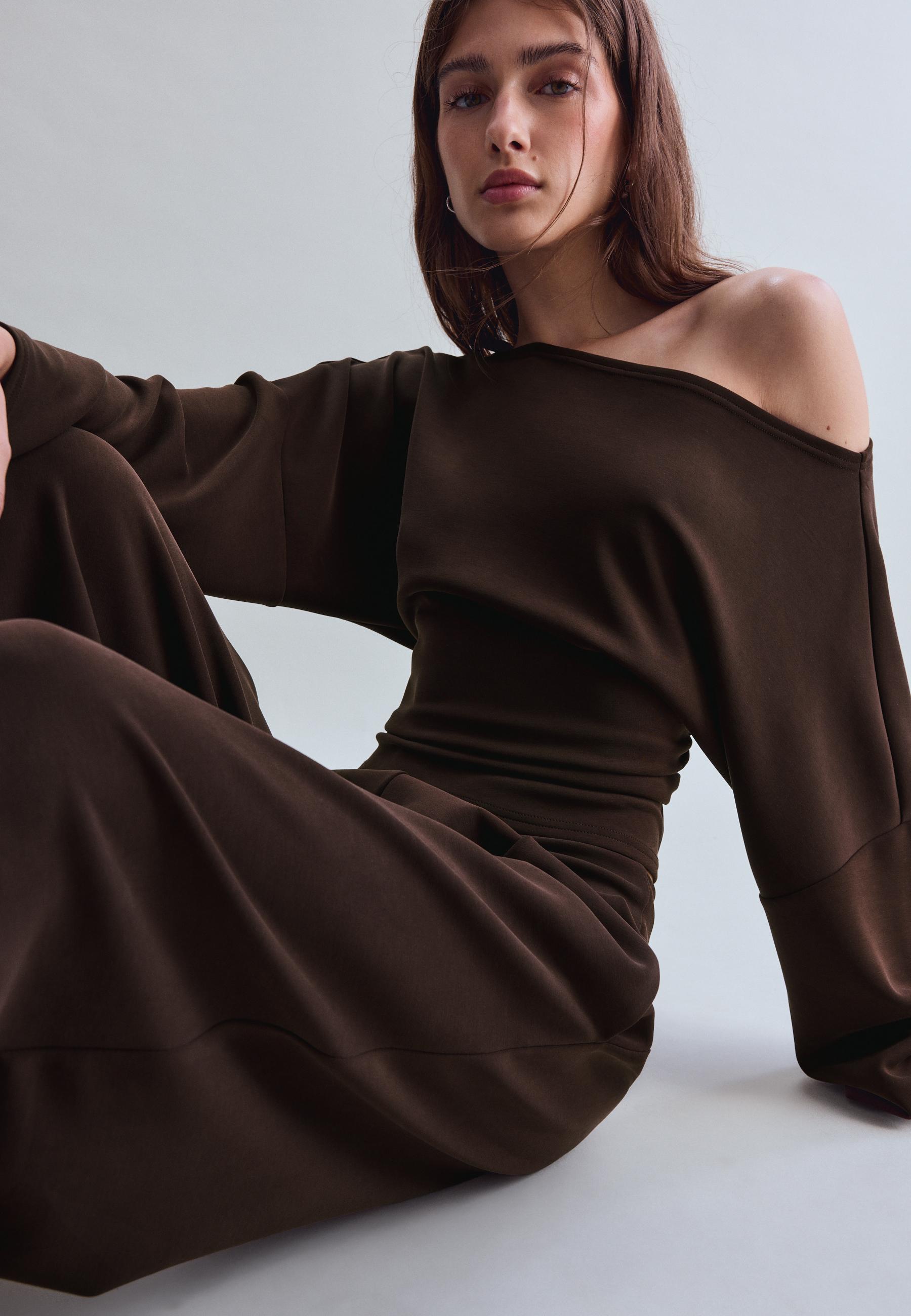 Stradivarius Yumuşak dokulu, büzgülü asimetrik sweatshirt görsel 3